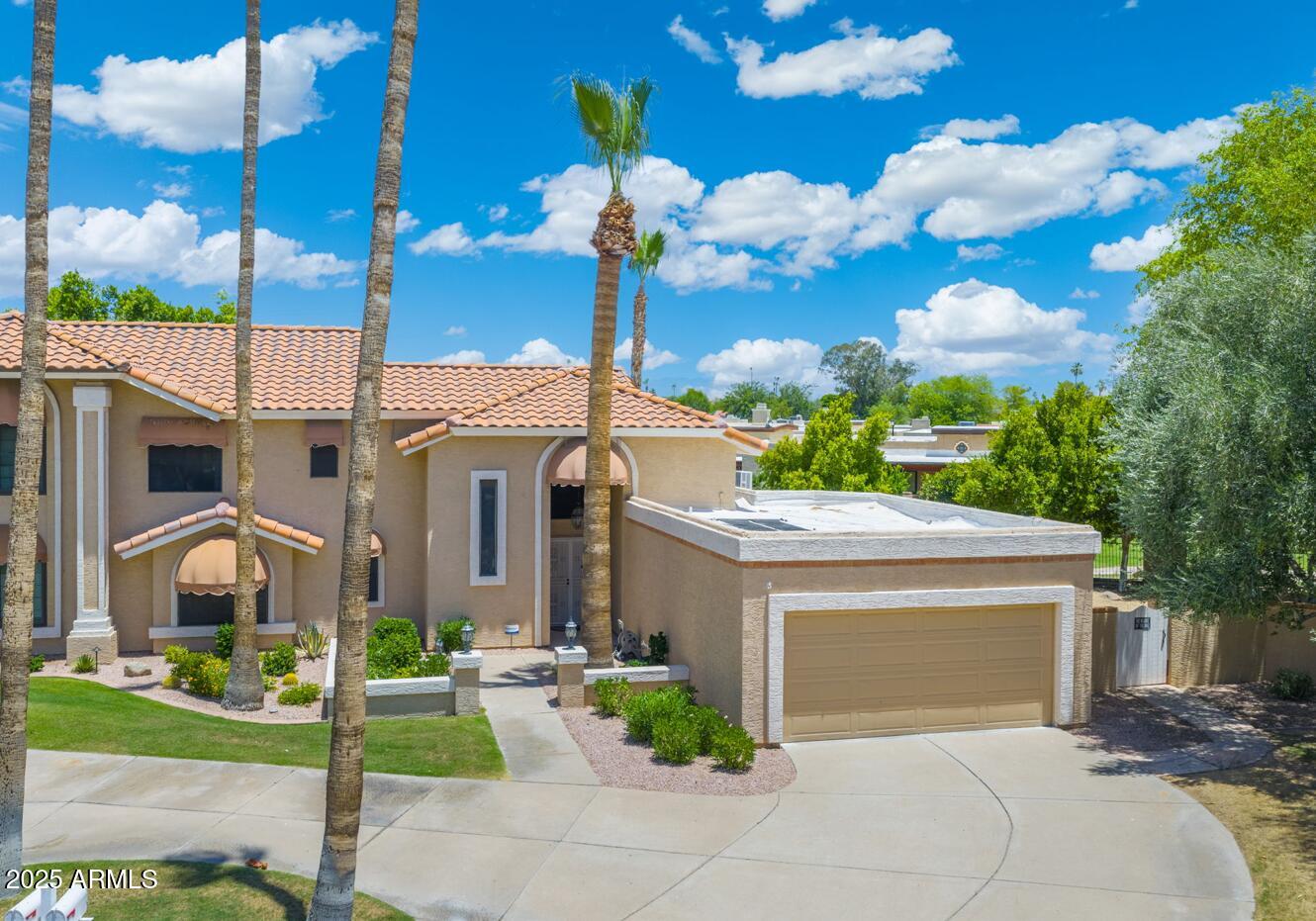 1338 E GREENWAY Circle