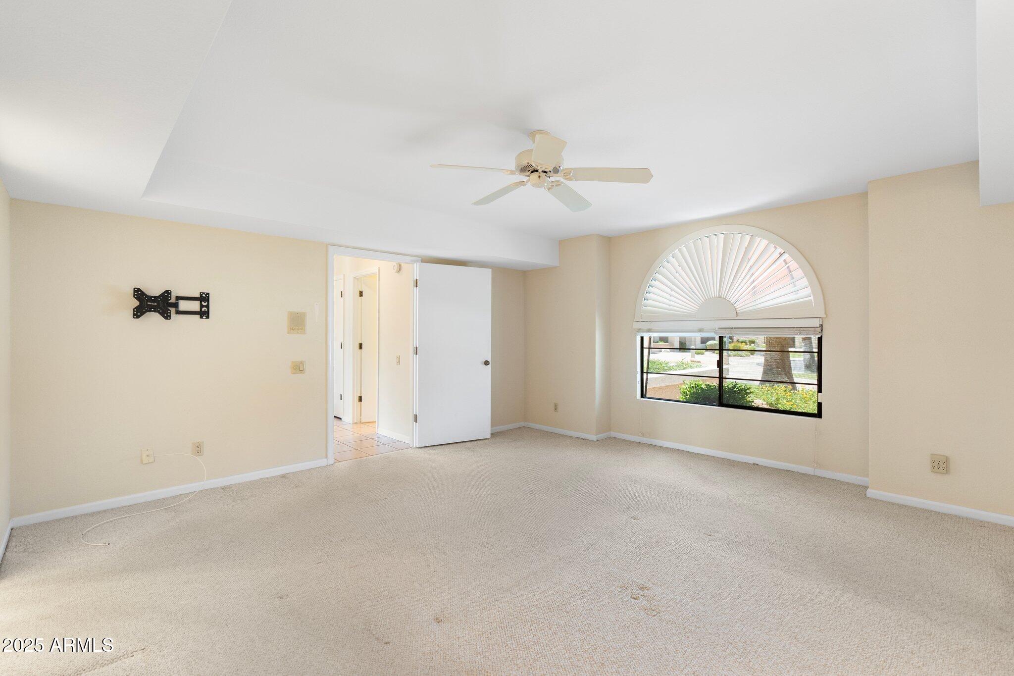 1338 E GREENWAY Circle