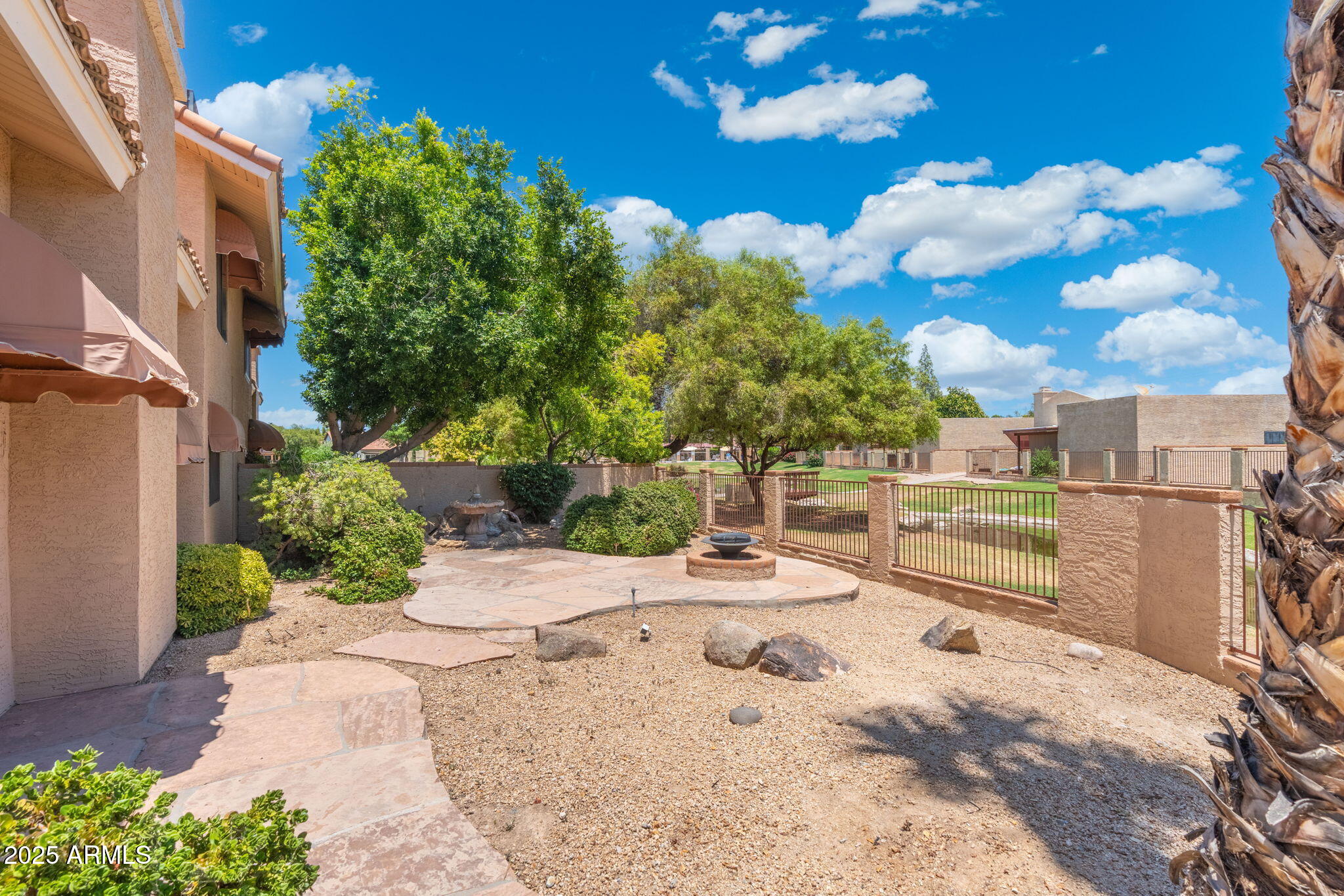 1338 E GREENWAY Circle