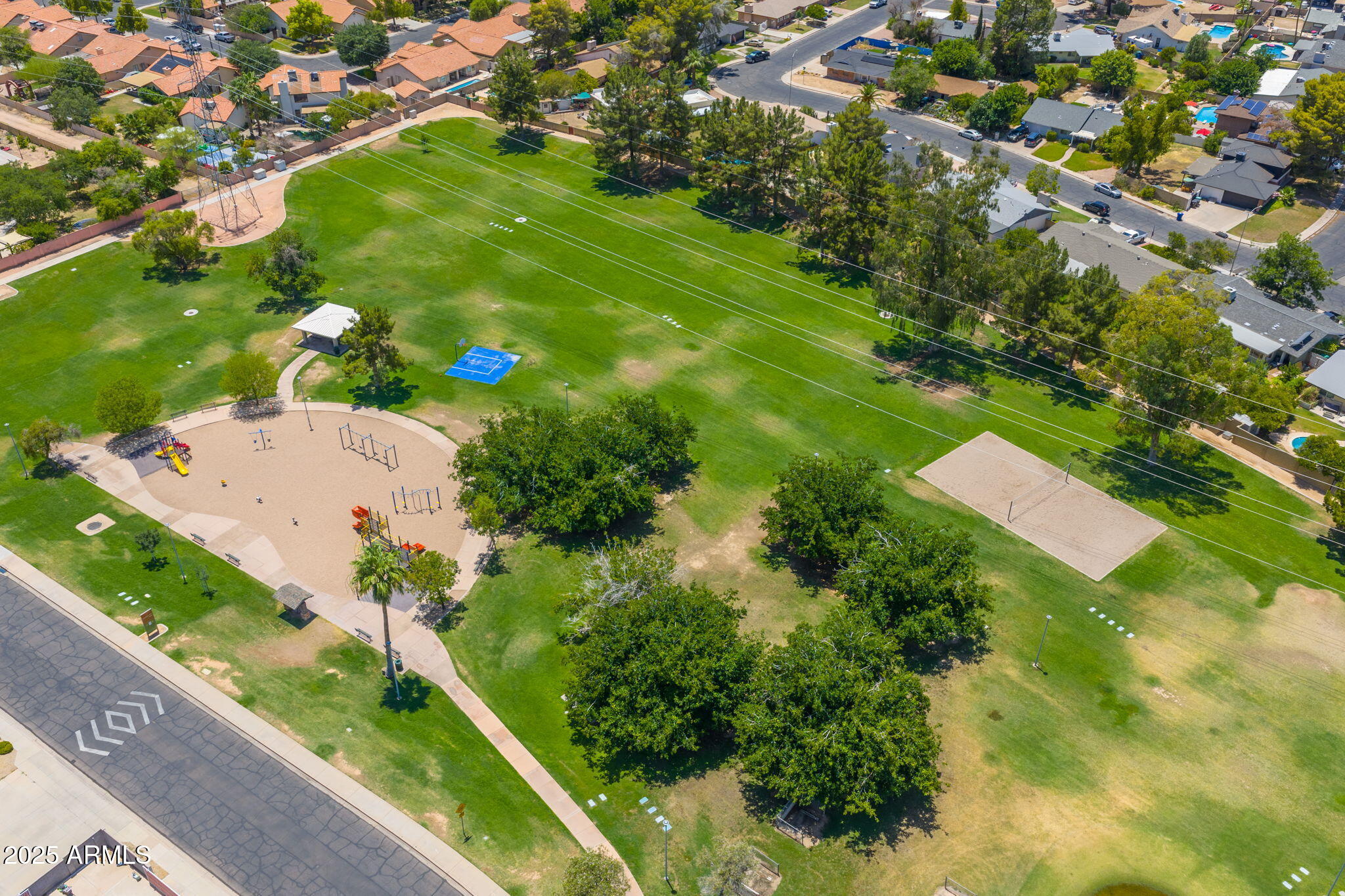 1338 E GREENWAY Circle