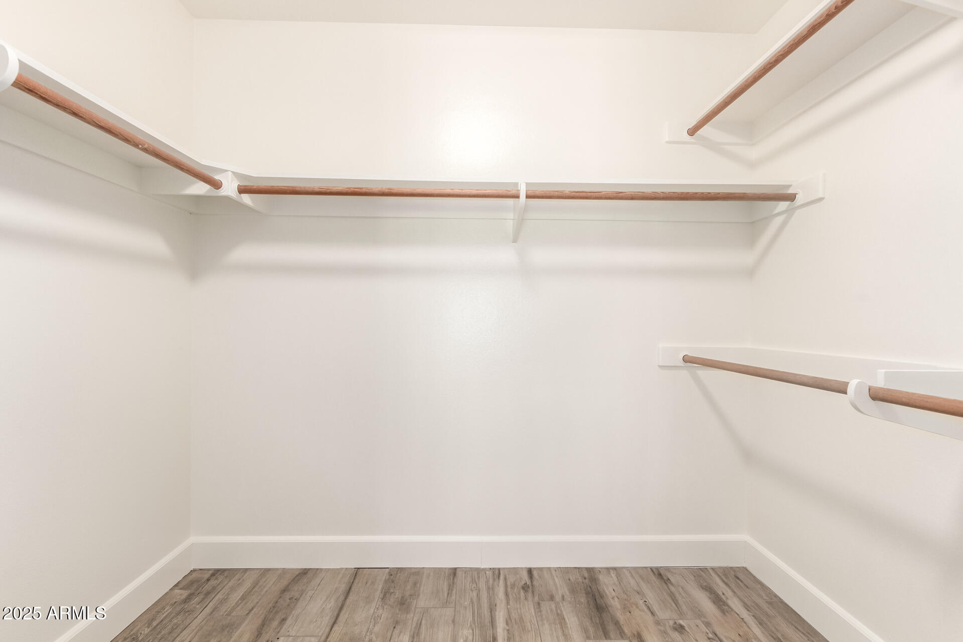 38 E CALAVAR Road