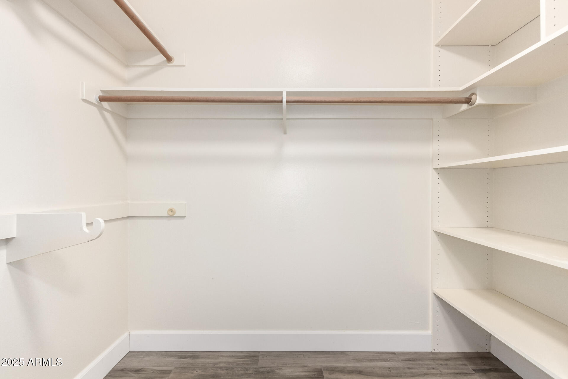 38 E CALAVAR Road