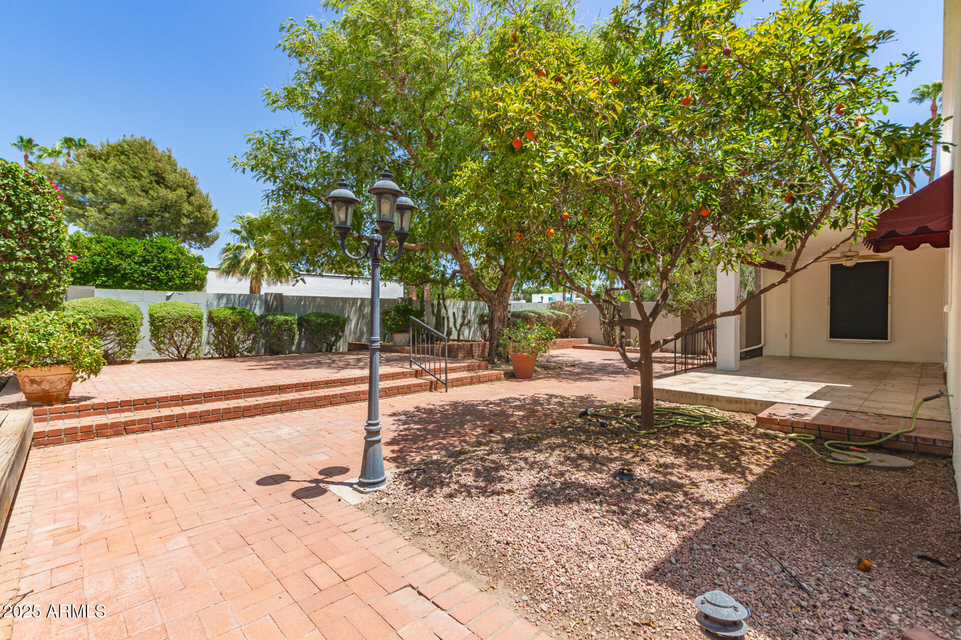 38 E CALAVAR Road