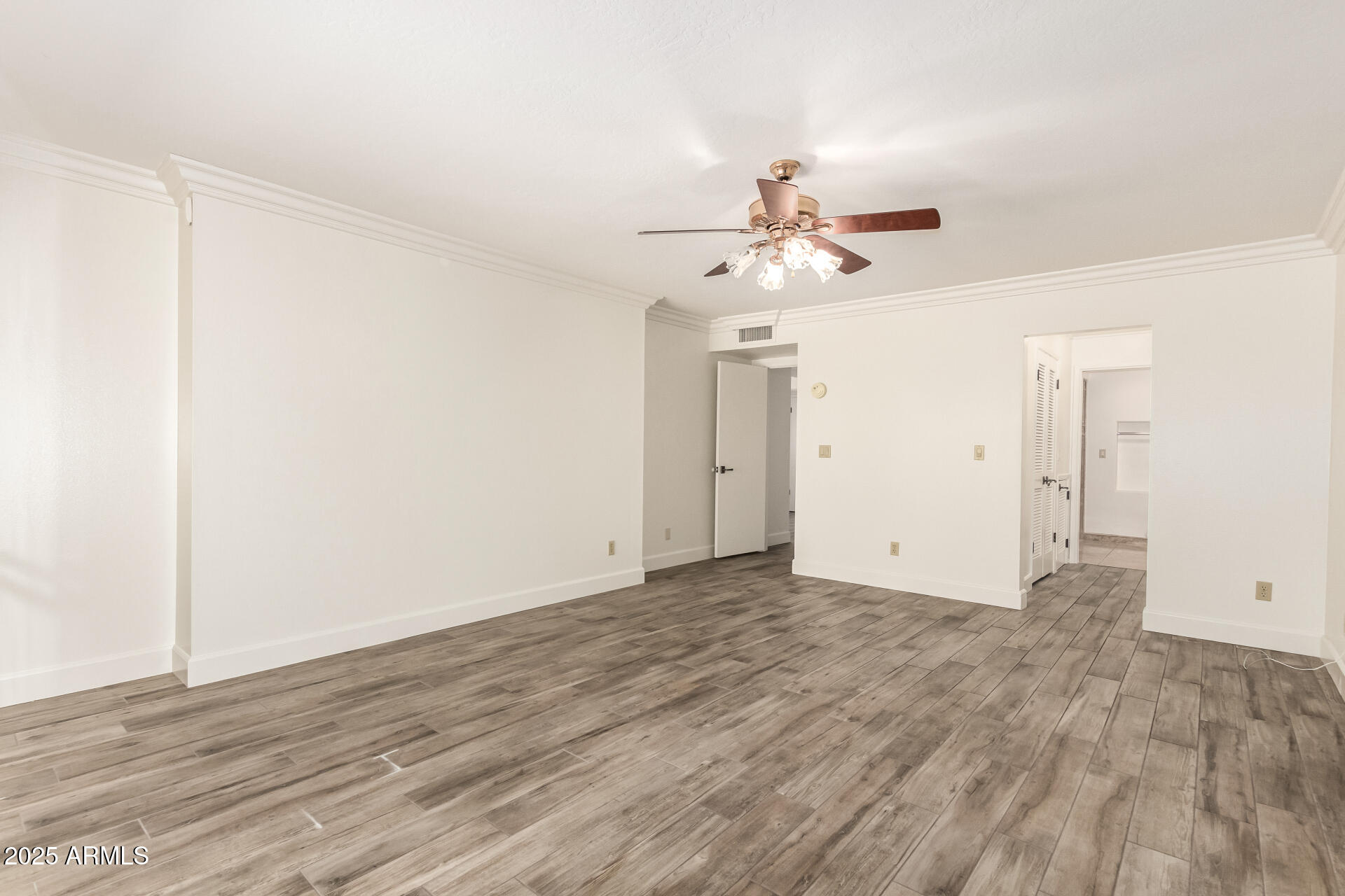 38 E CALAVAR Road