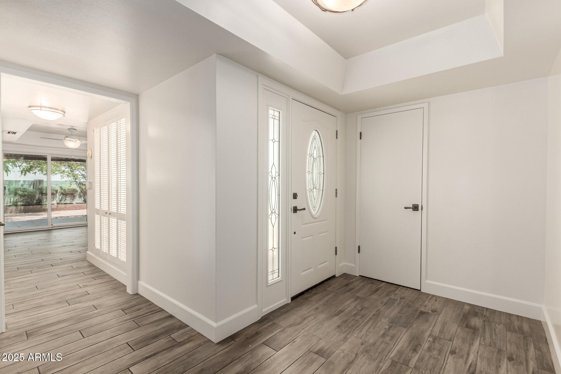 38 E CALAVAR Road
