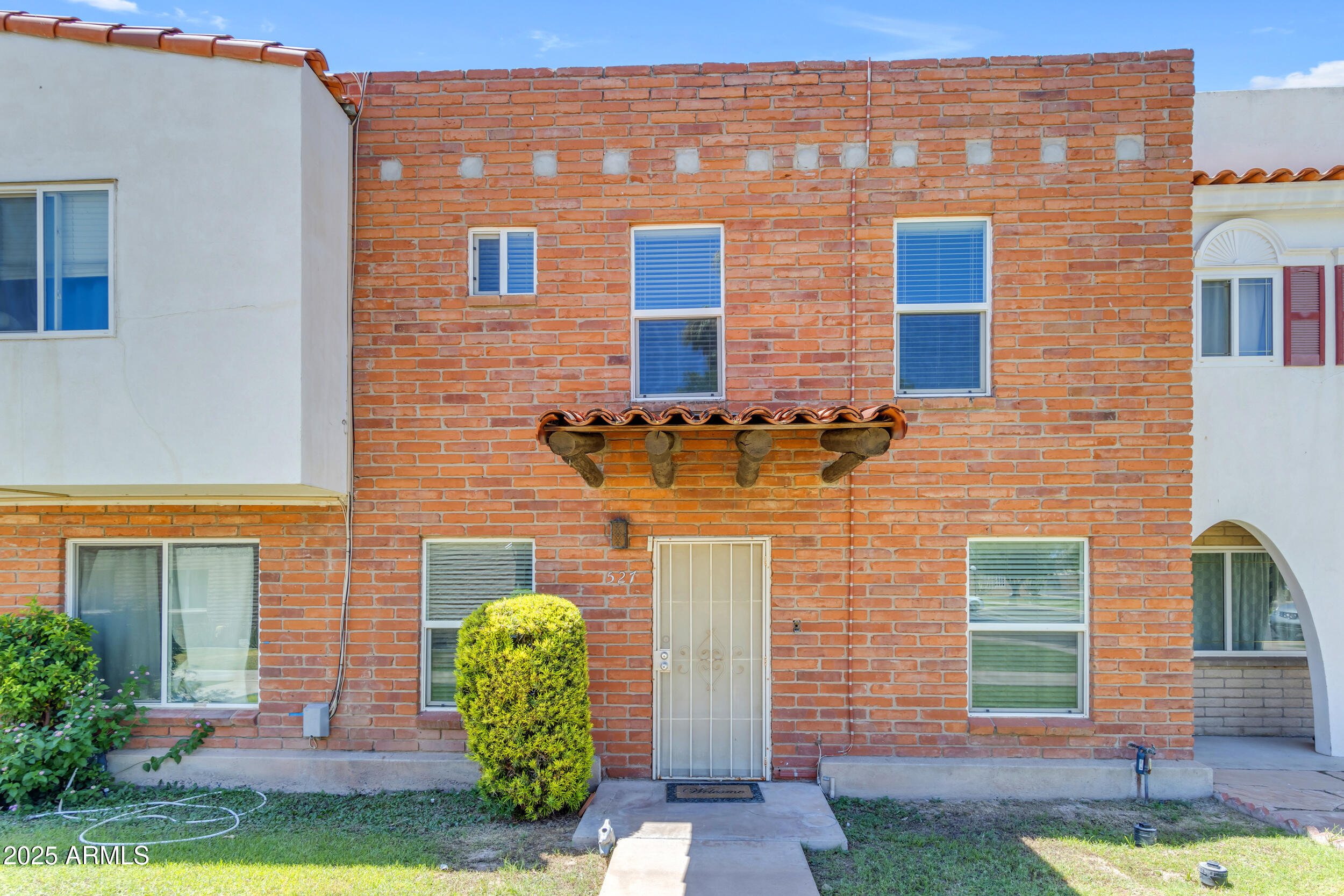 527 N LESUEUR