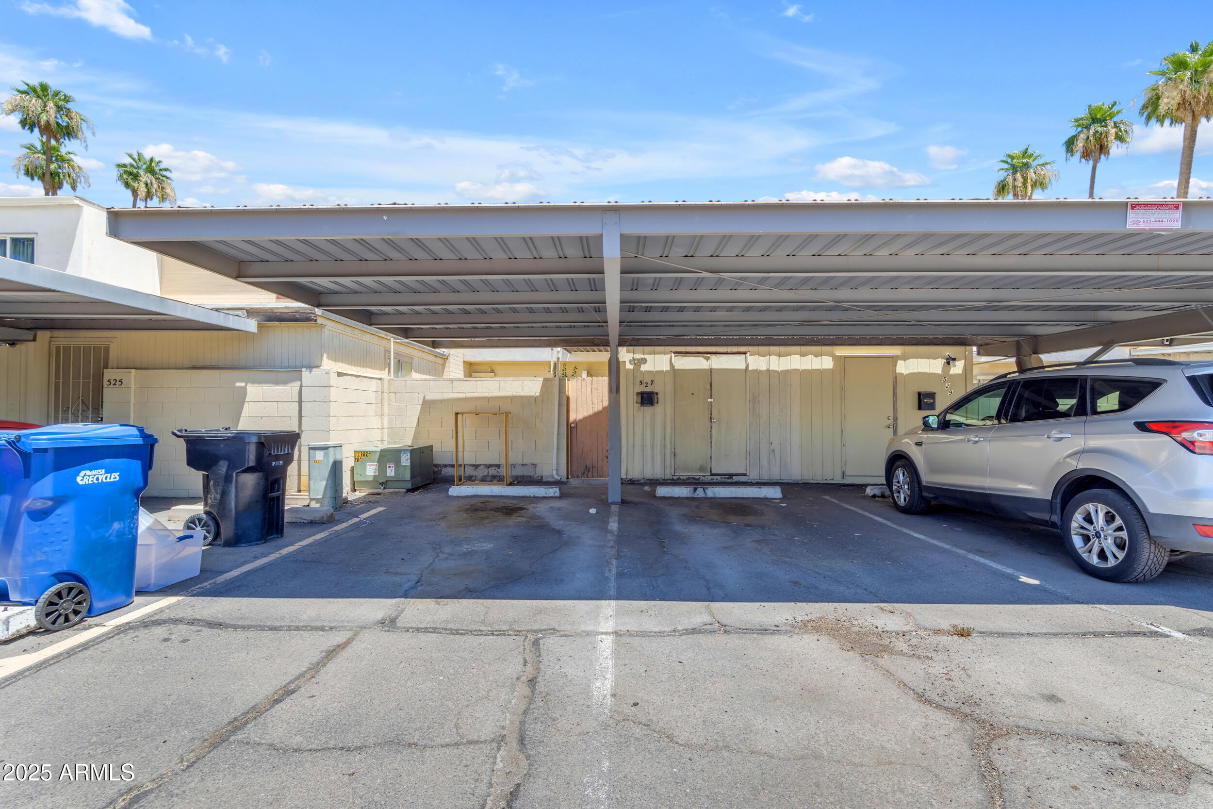 527 N LESUEUR