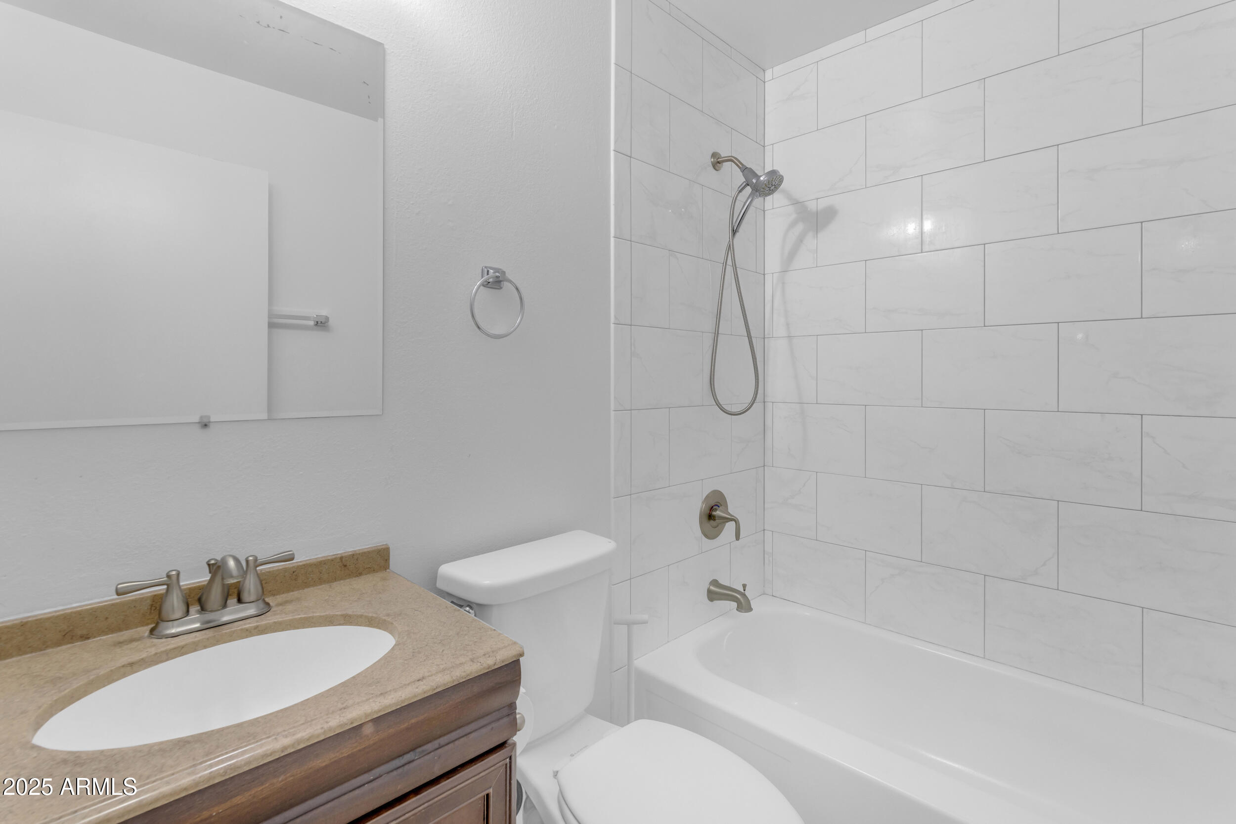 527 N LESUEUR