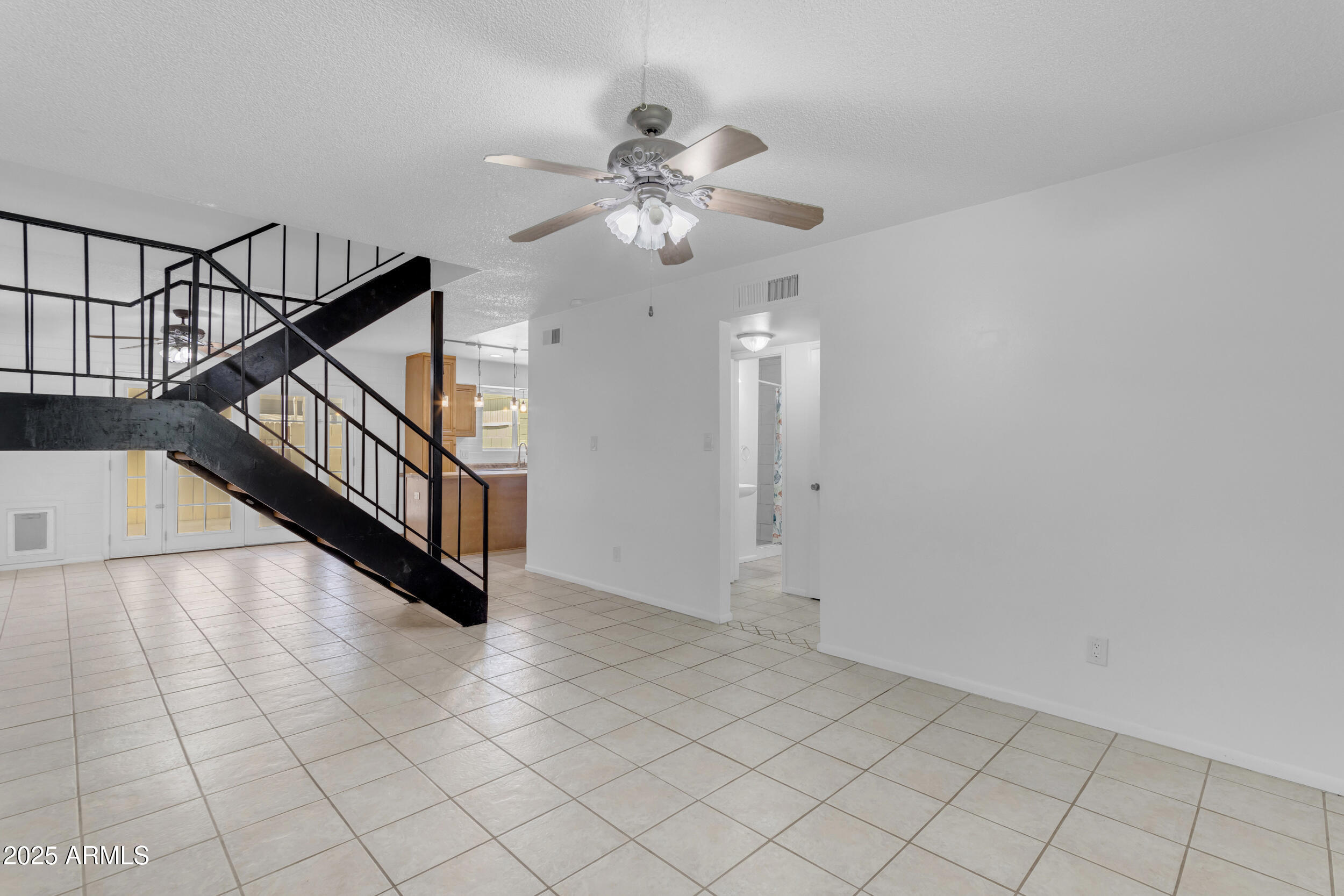 527 N LESUEUR