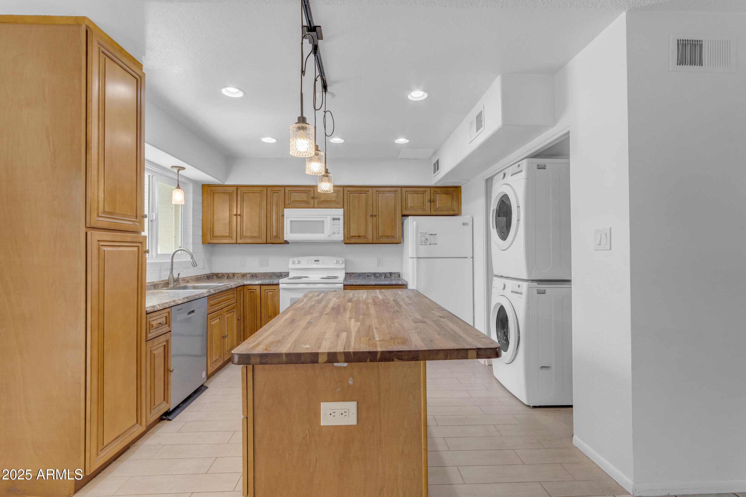 527 N LESUEUR