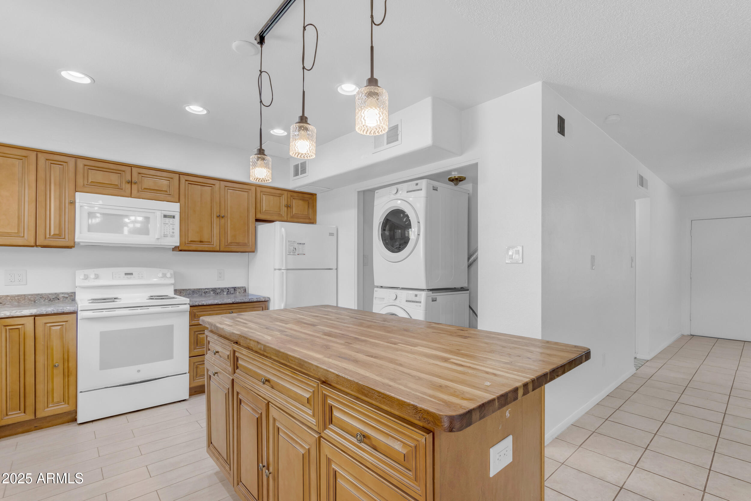 527 N LESUEUR