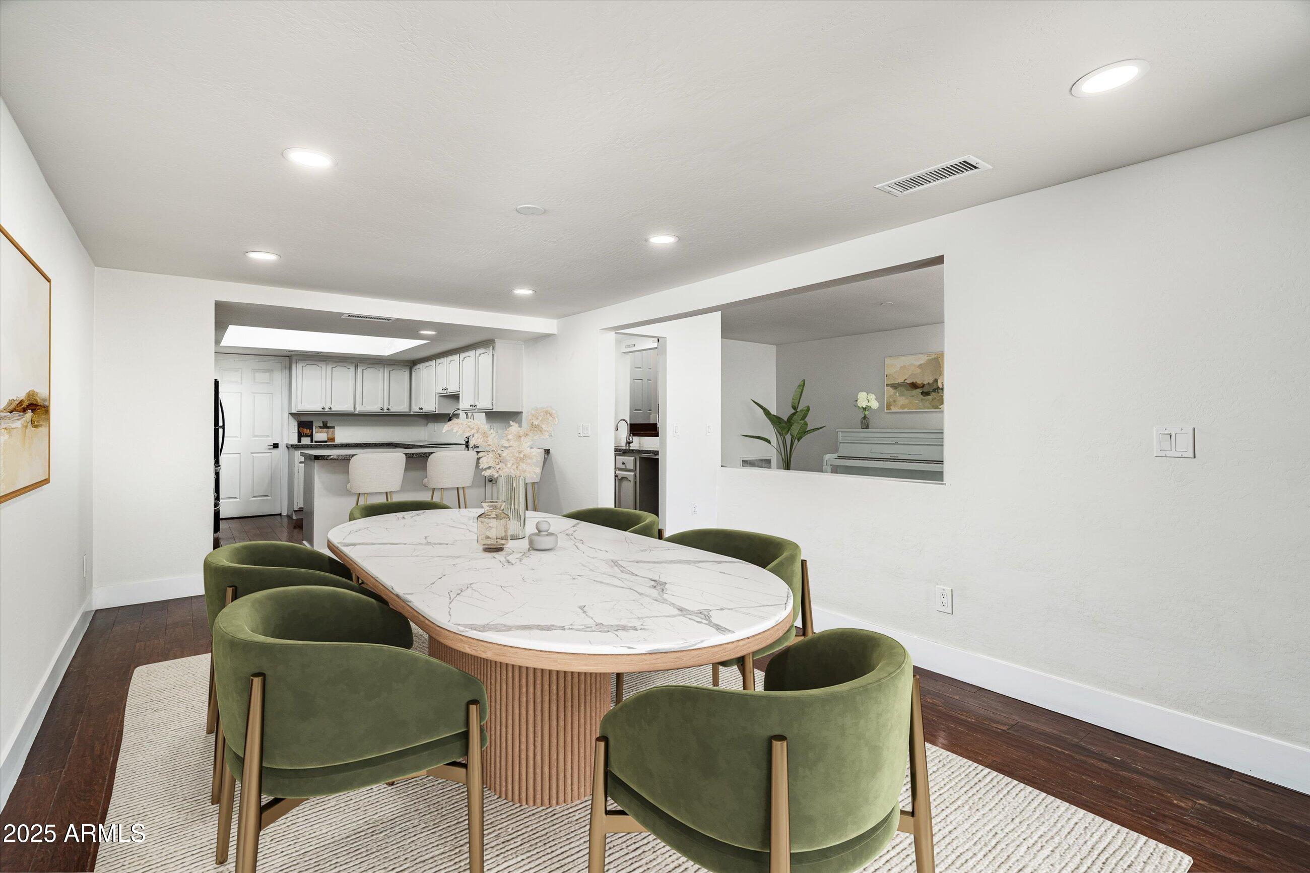 4434 E CAMELBACK Road, 132