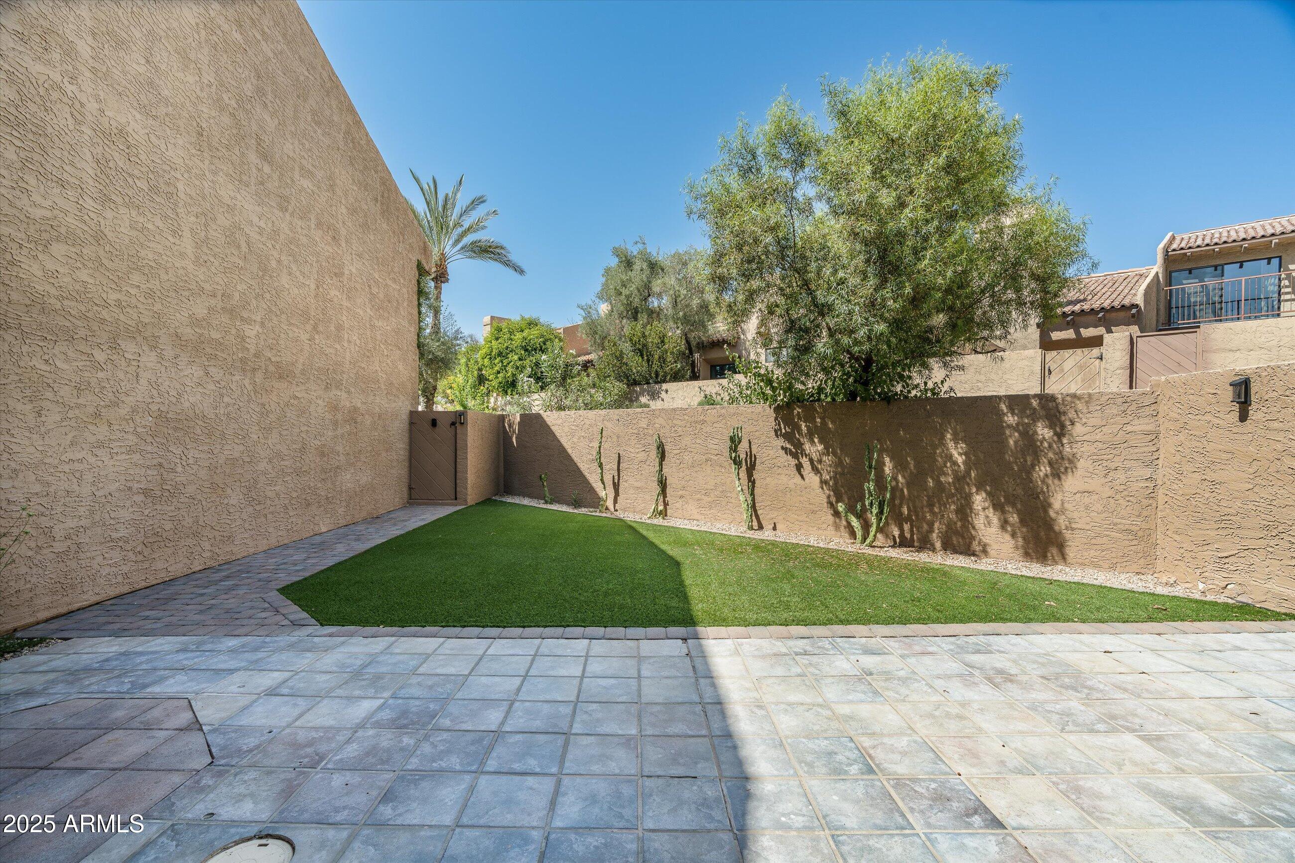 4434 E CAMELBACK Road, 132