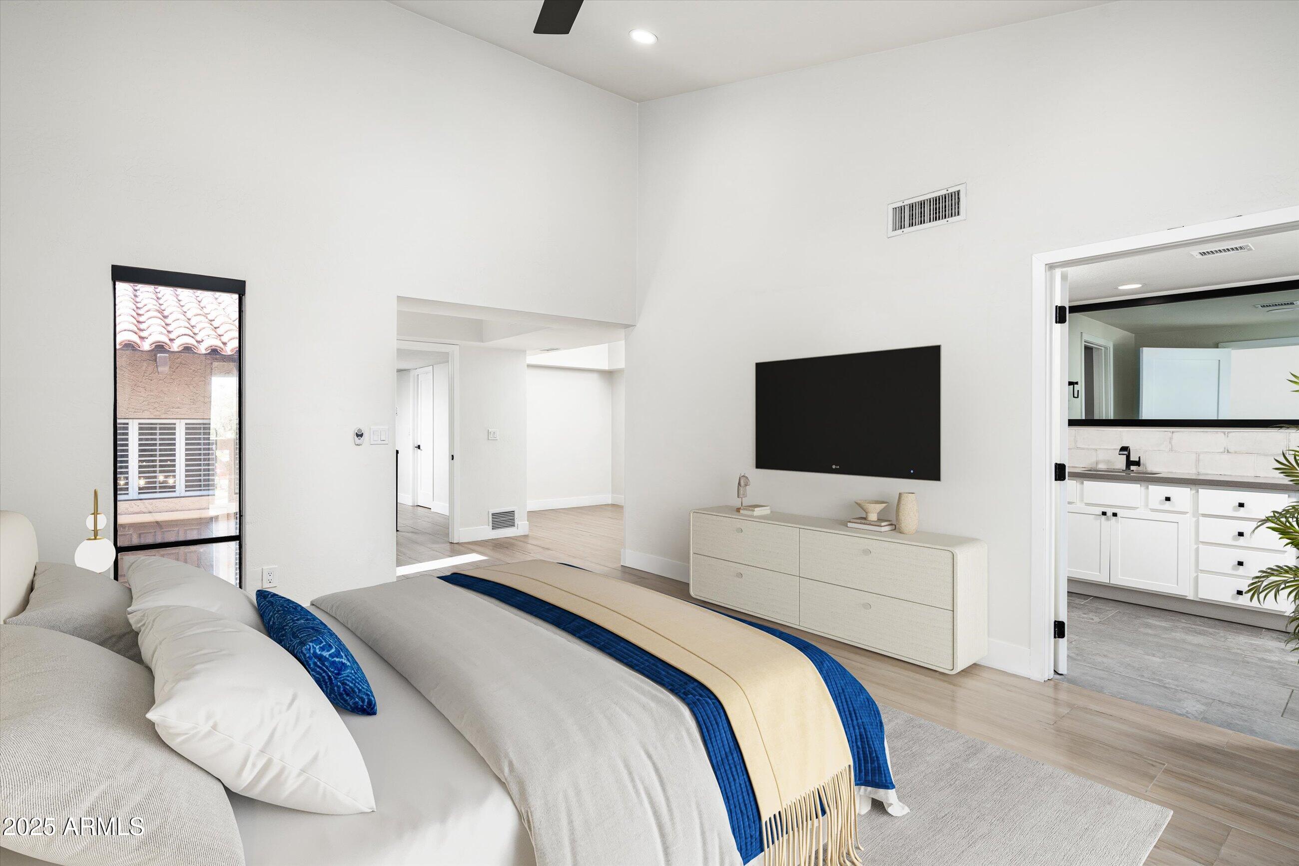 4434 E CAMELBACK Road, 132