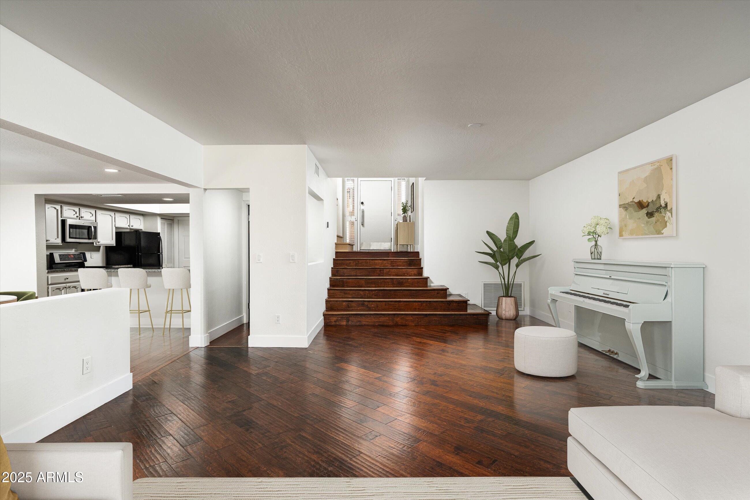 4434 E CAMELBACK Road, 132