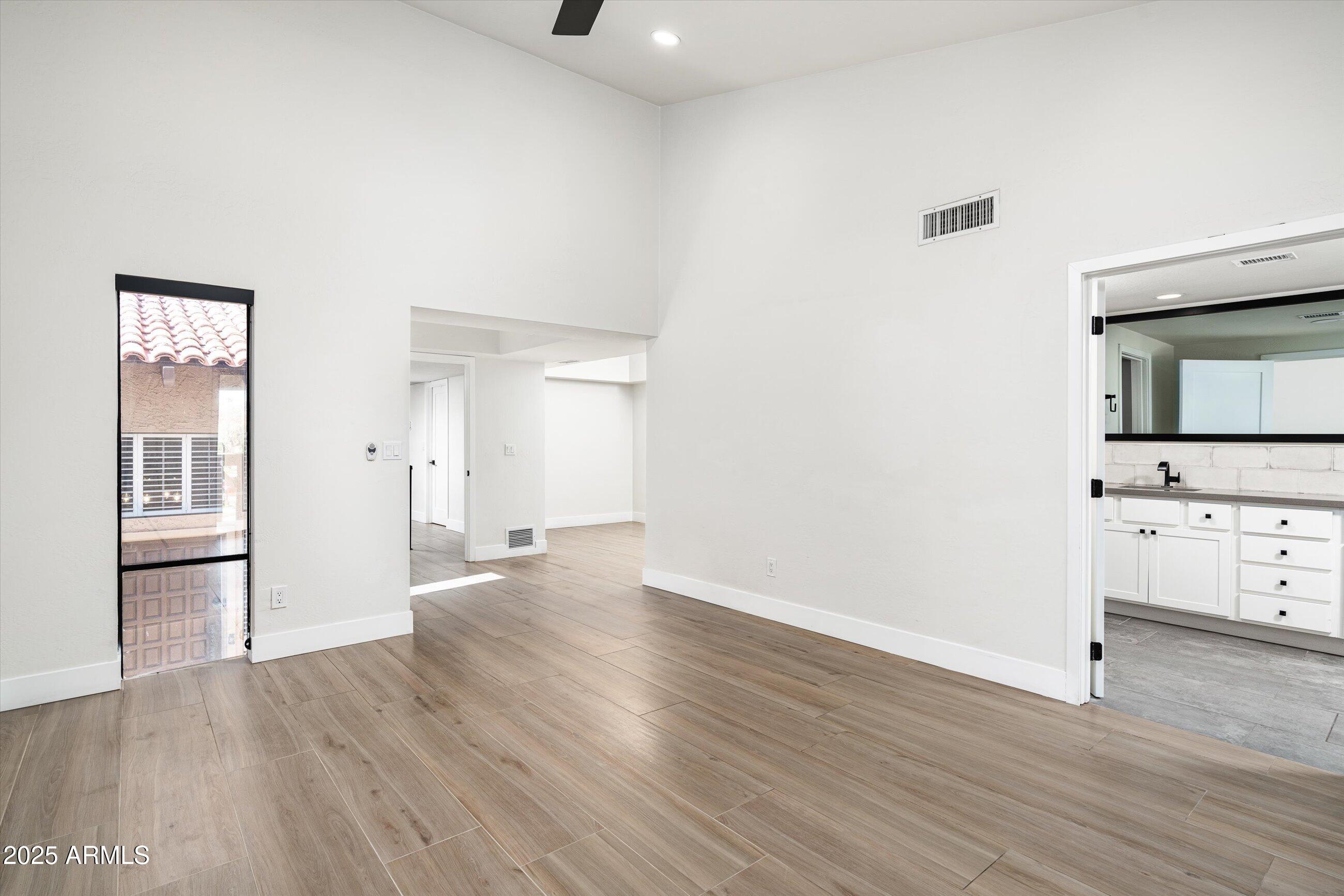 4434 E CAMELBACK Road, 132