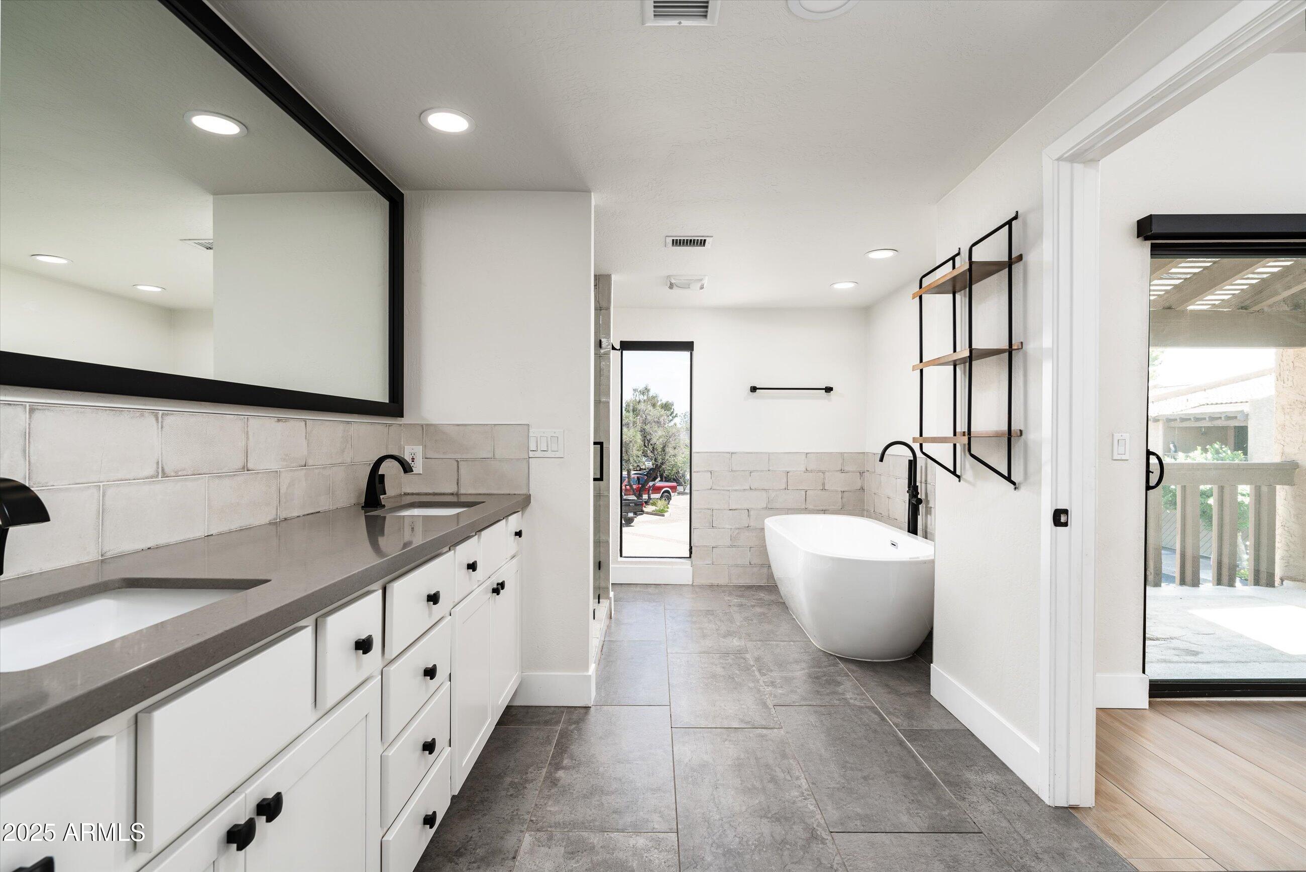 4434 E CAMELBACK Road, 132