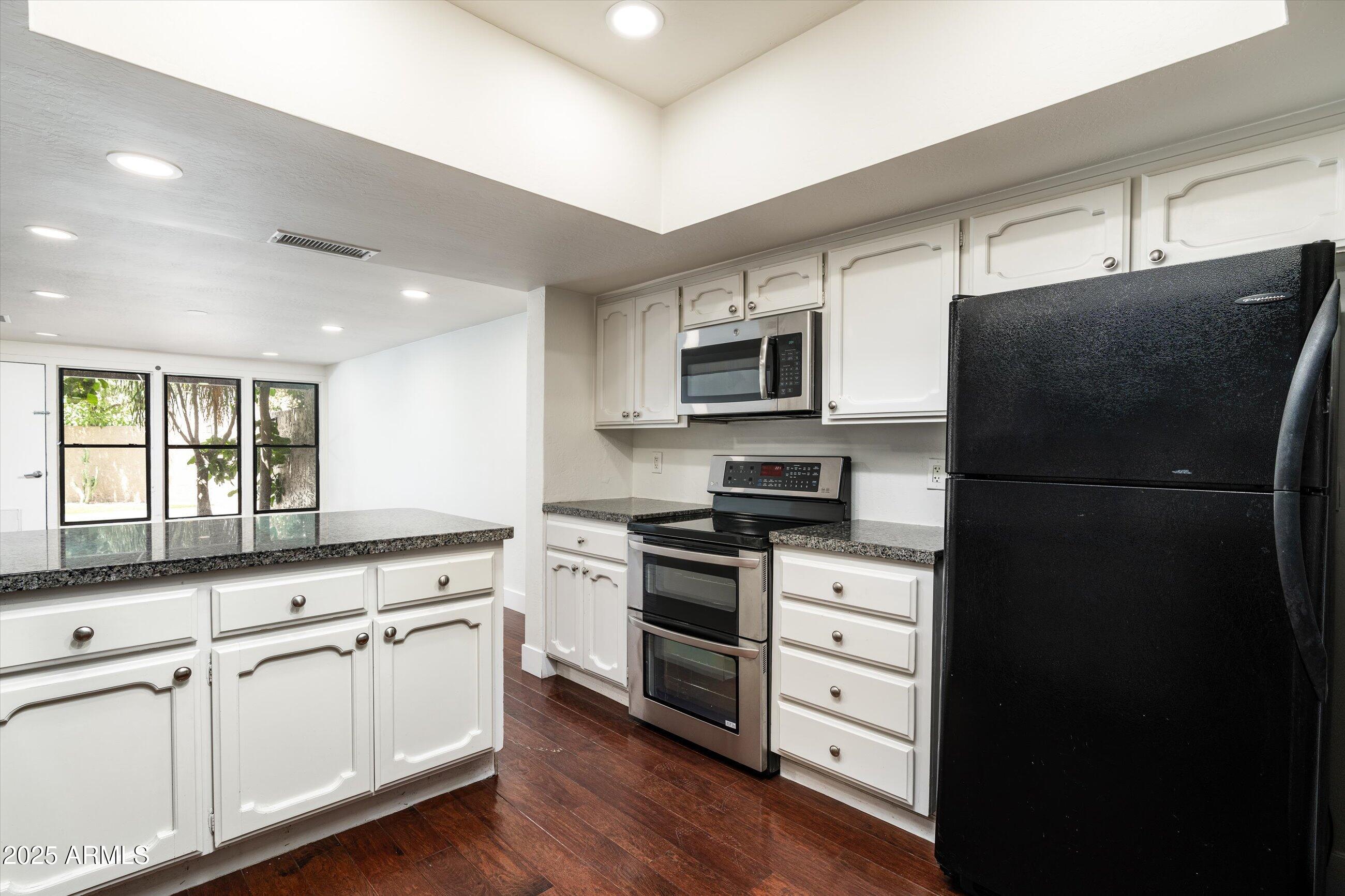 4434 E CAMELBACK Road, 132