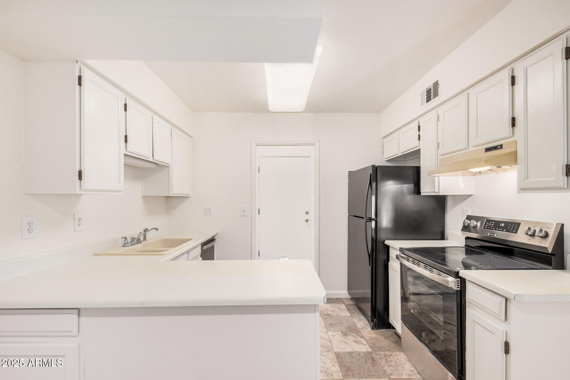 1807 E JAMAICA Avenue