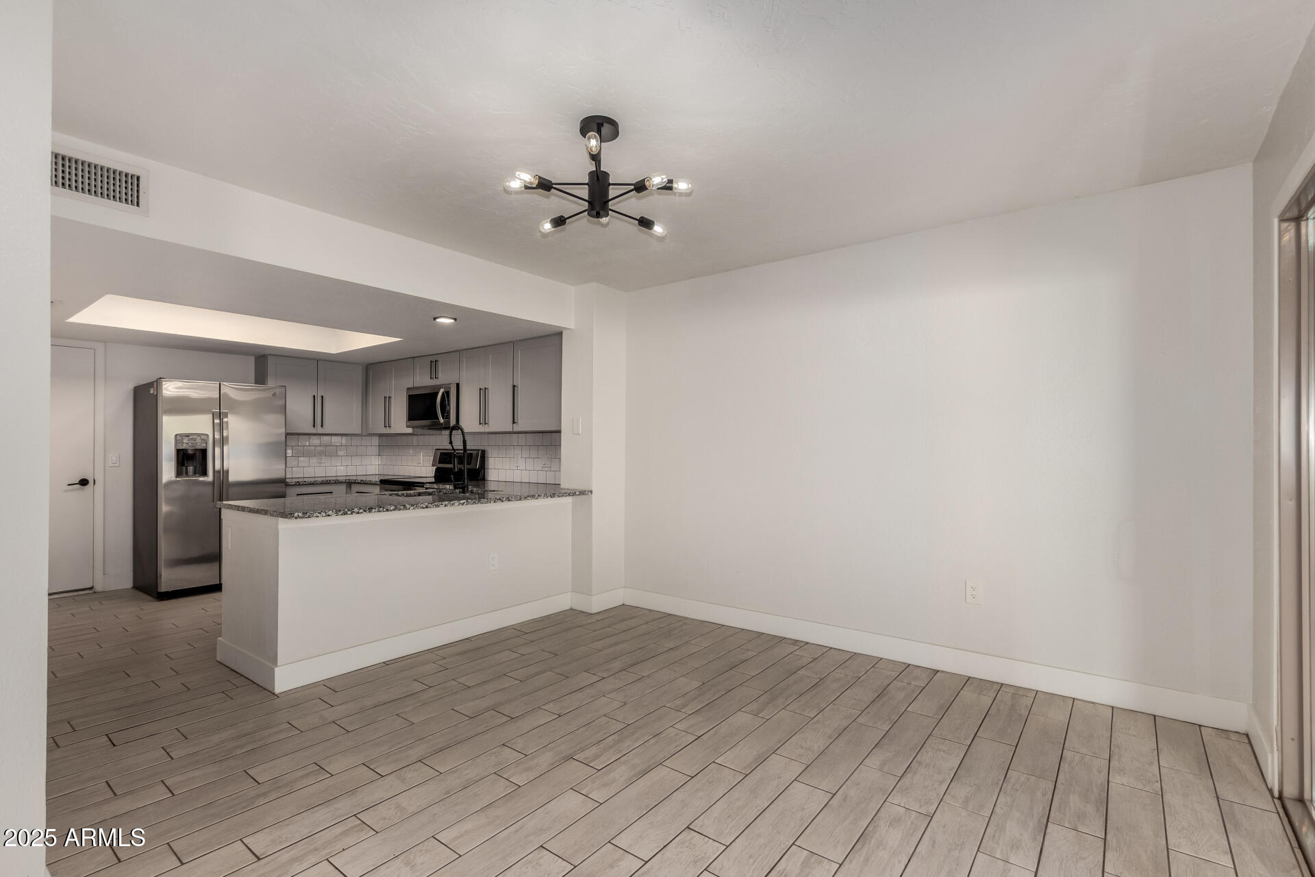 1621 N CHIPPEWA Drive