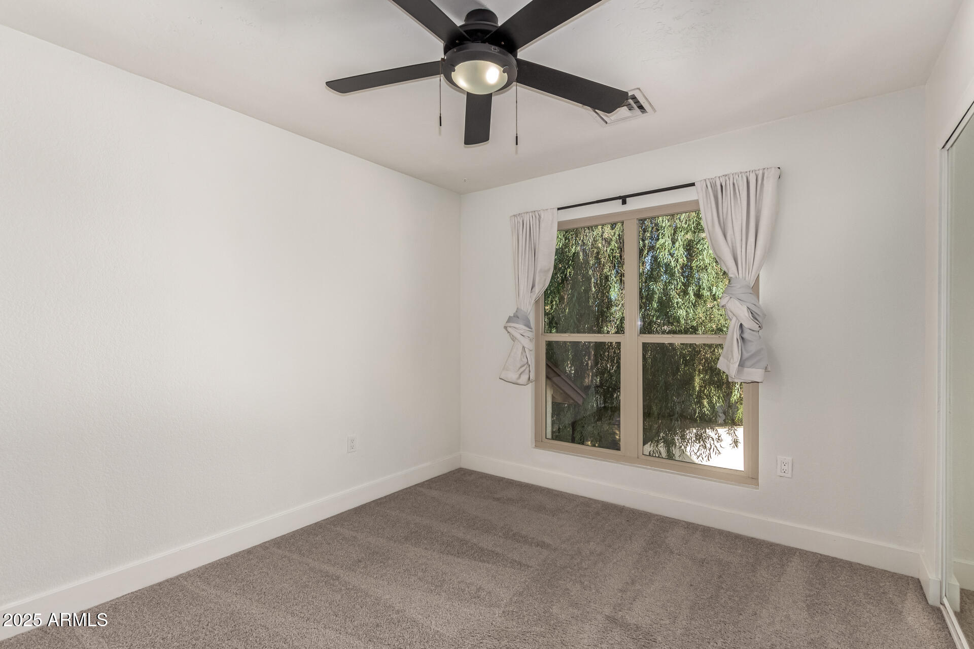 1621 N CHIPPEWA Drive