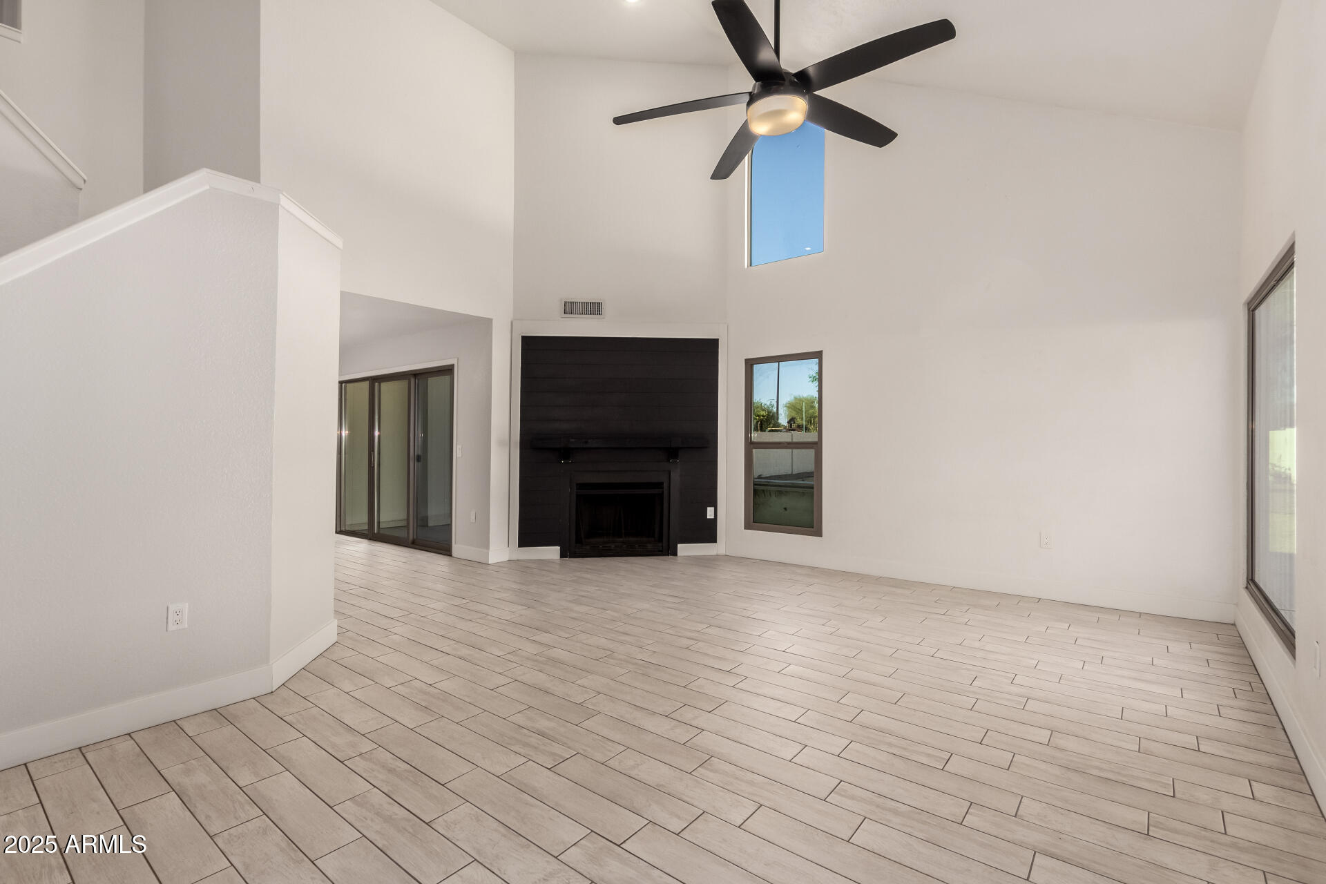 1621 N CHIPPEWA Drive