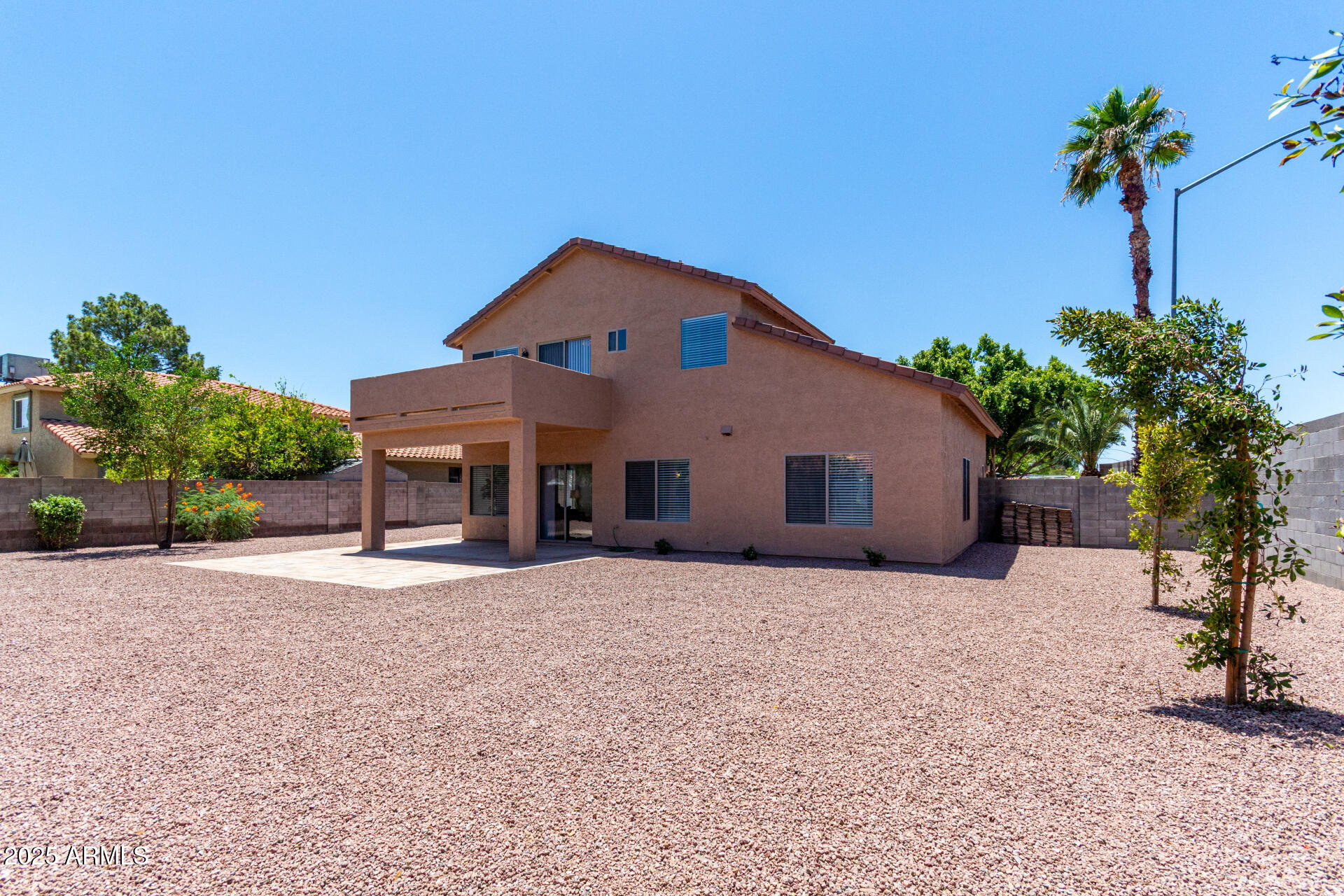 2213 N ASHBROOK Circle
