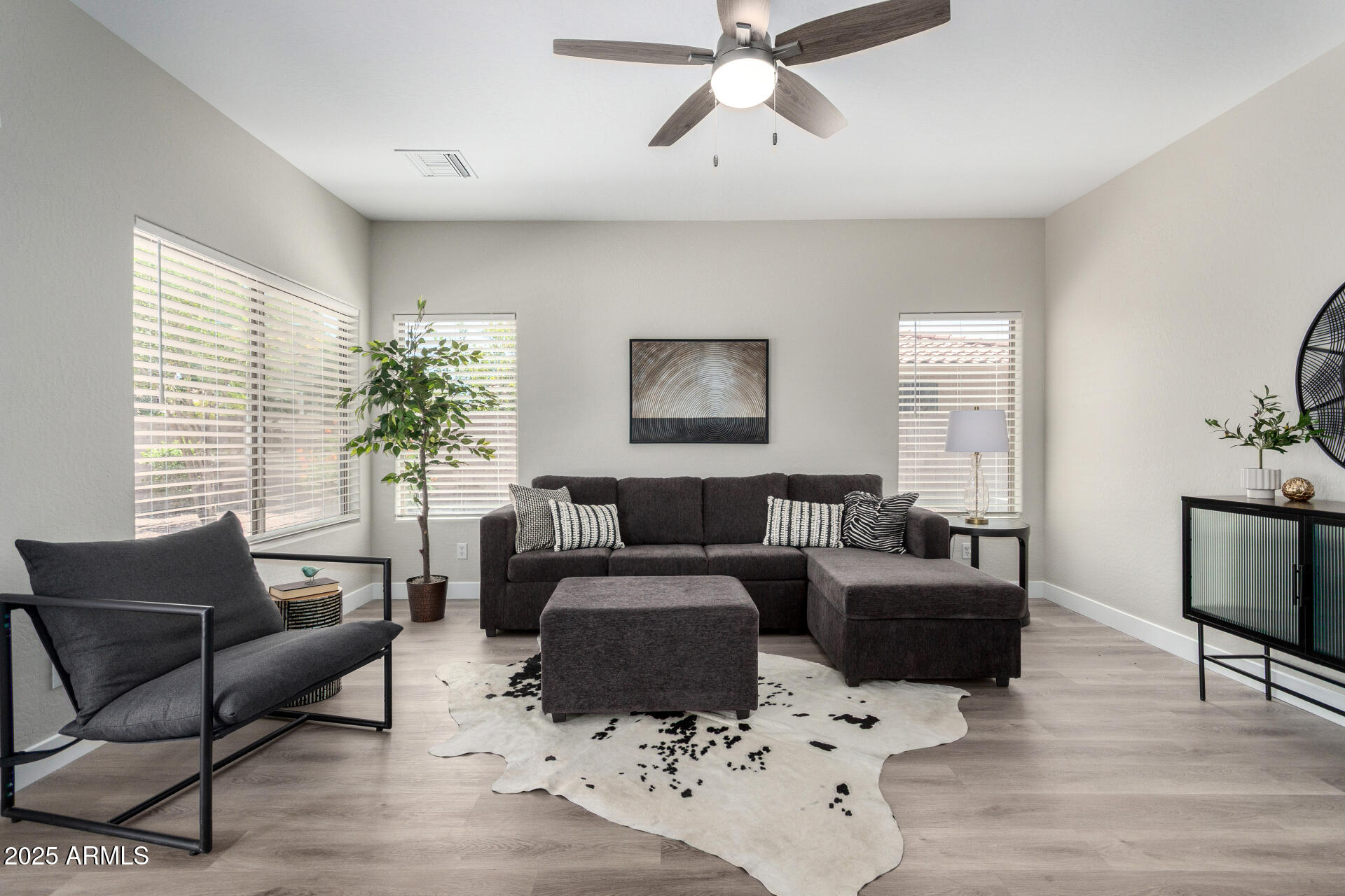 2213 N ASHBROOK Circle