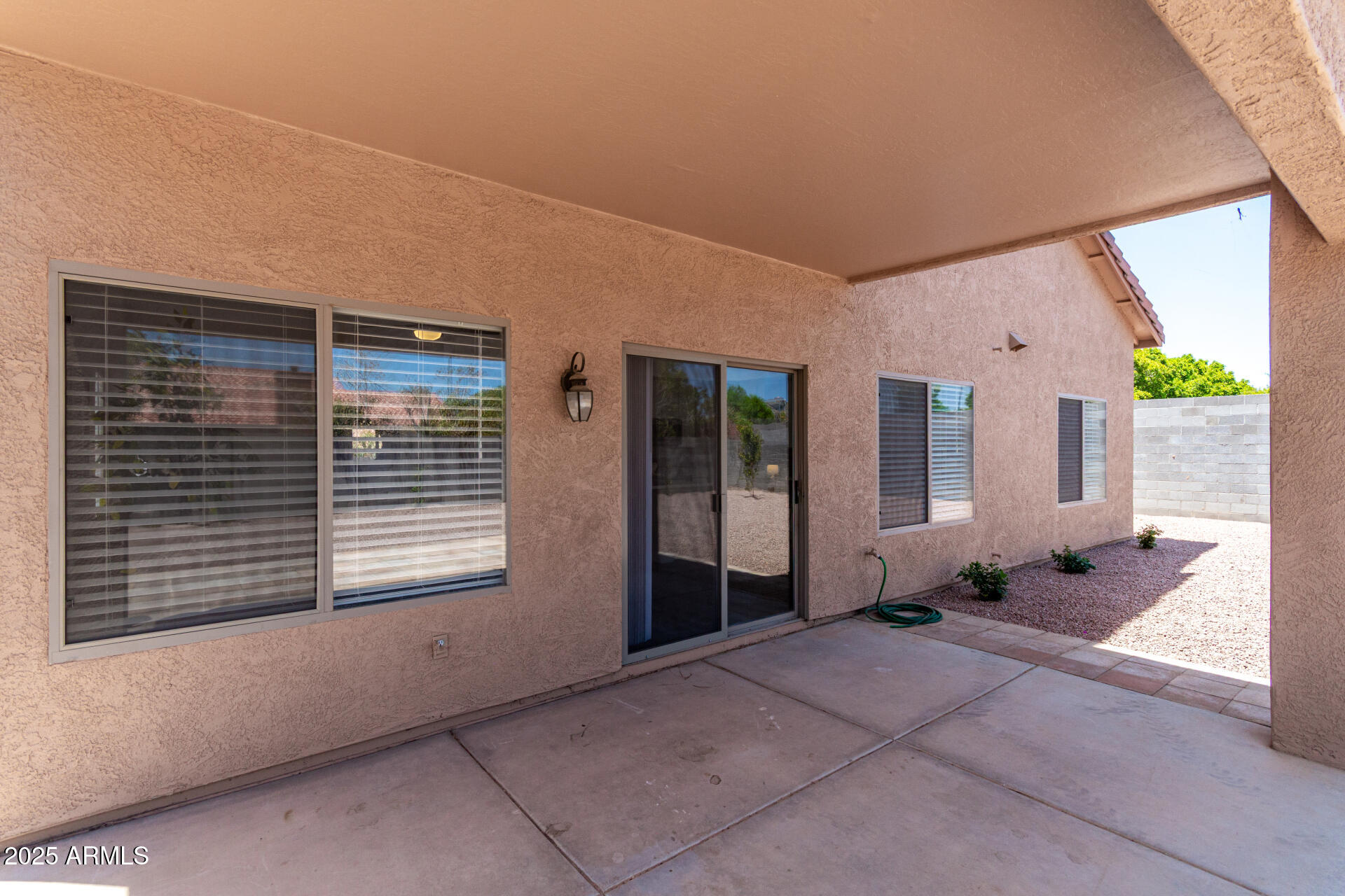 2213 N ASHBROOK Circle