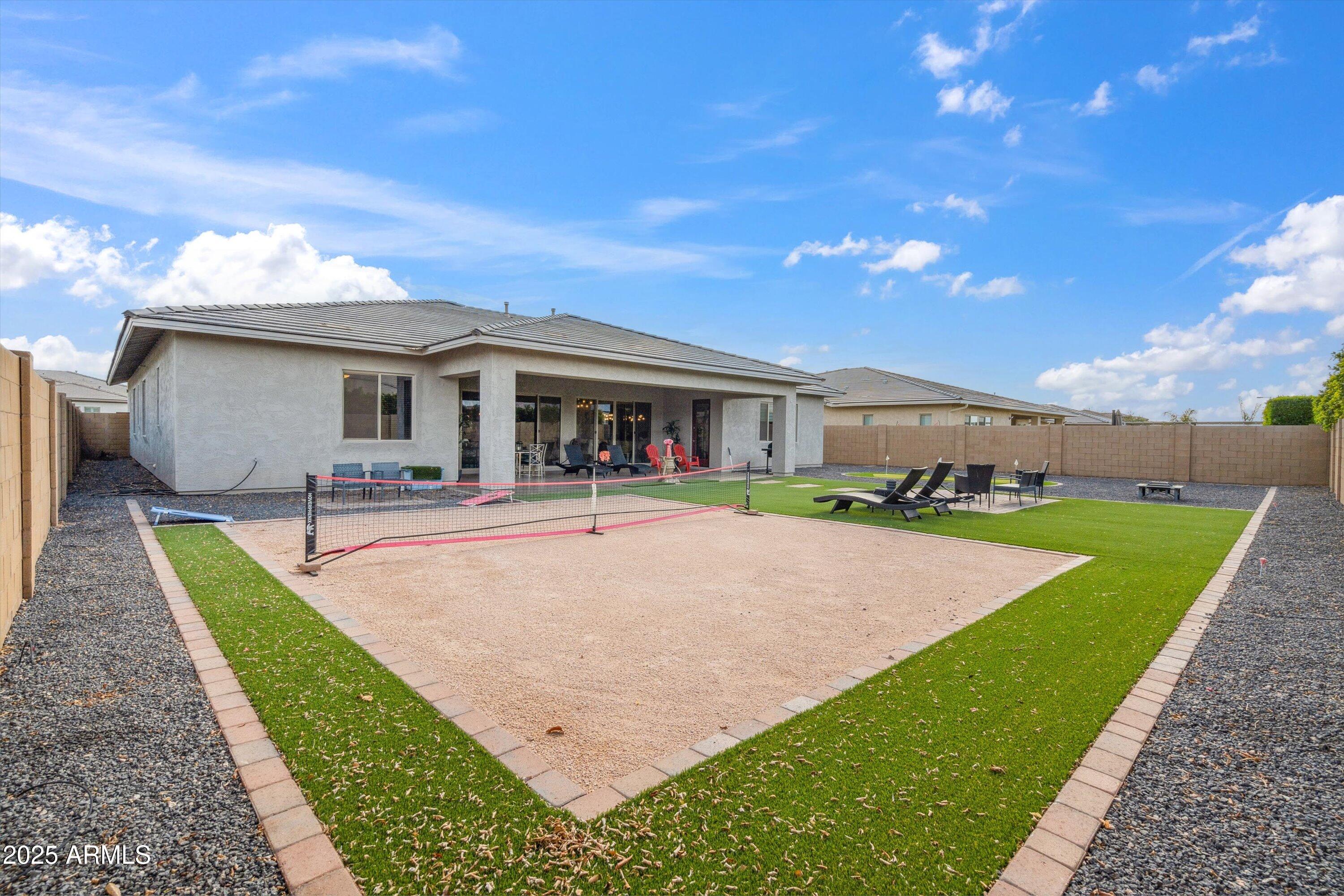 23060 E SONOQUI Boulevard