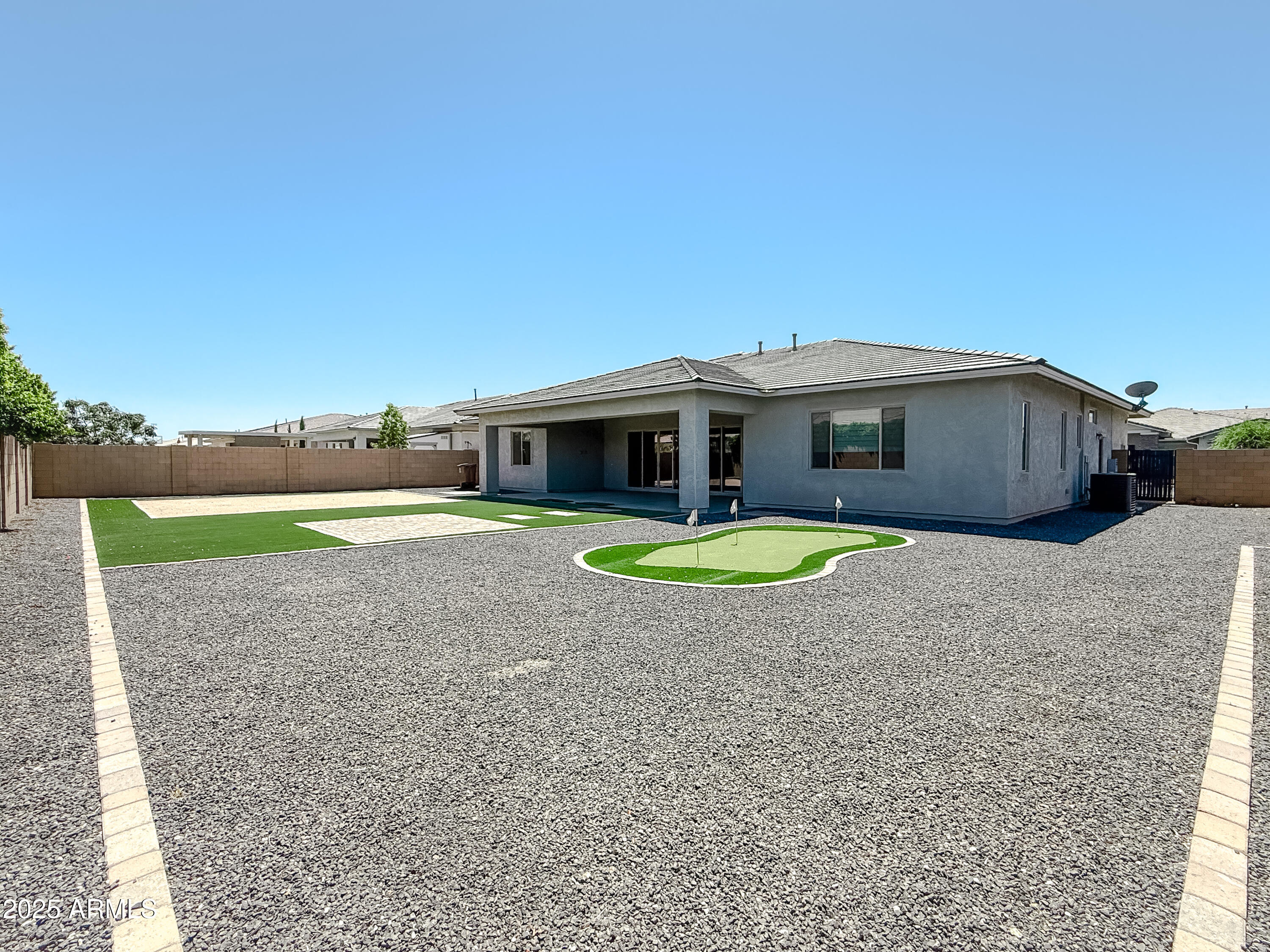 23060 E SONOQUI Boulevard