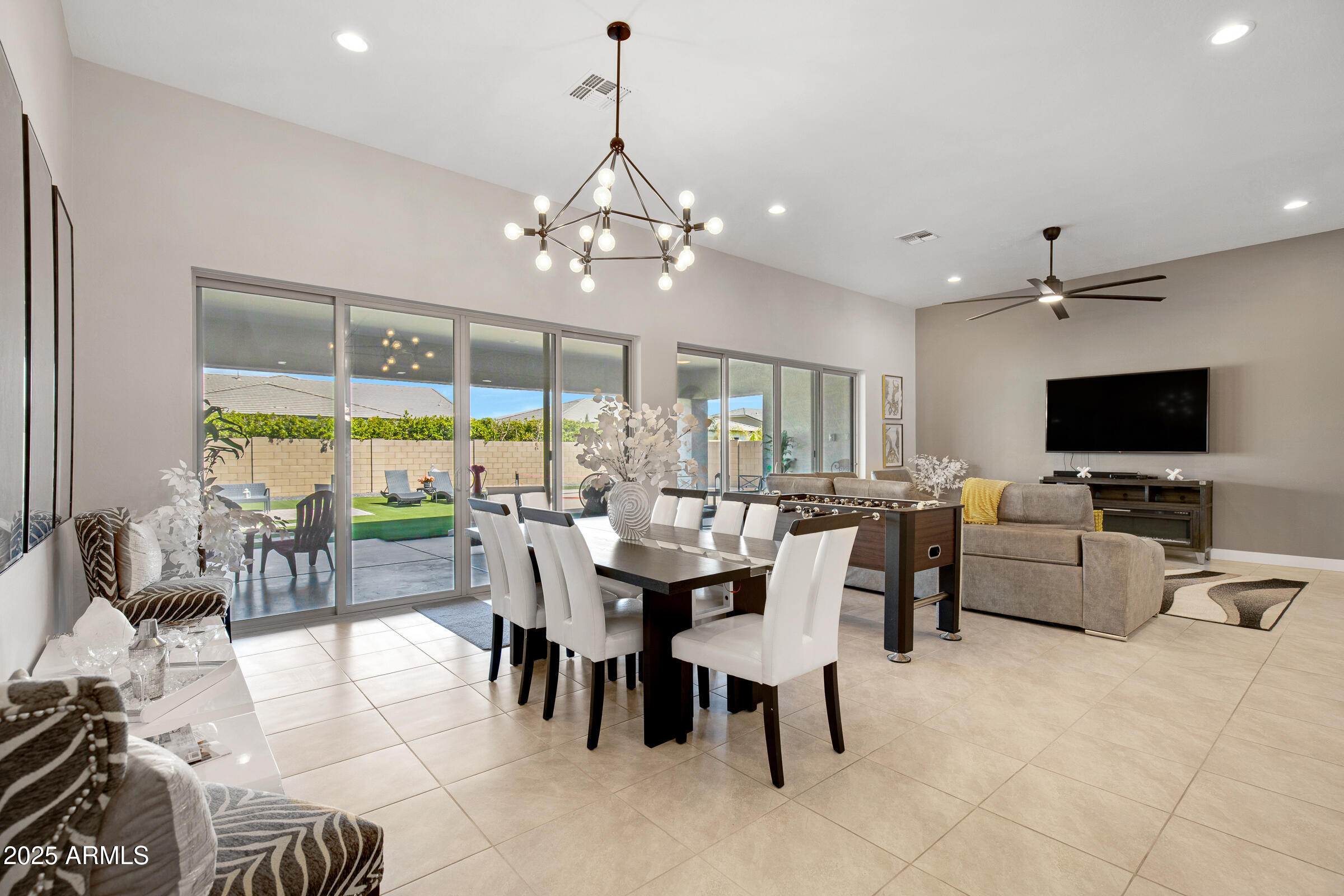 23060 E SONOQUI Boulevard