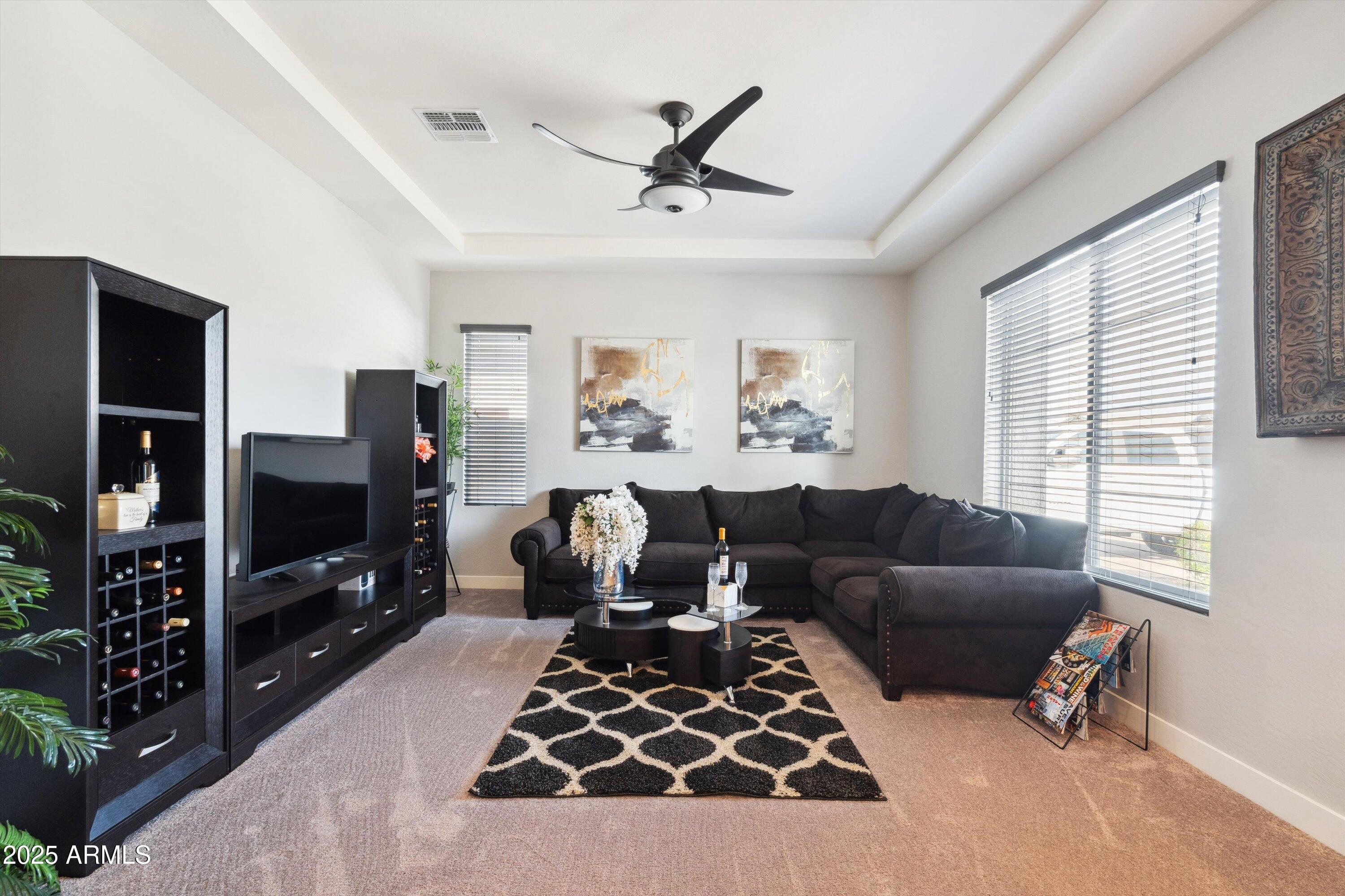 23060 E SONOQUI Boulevard