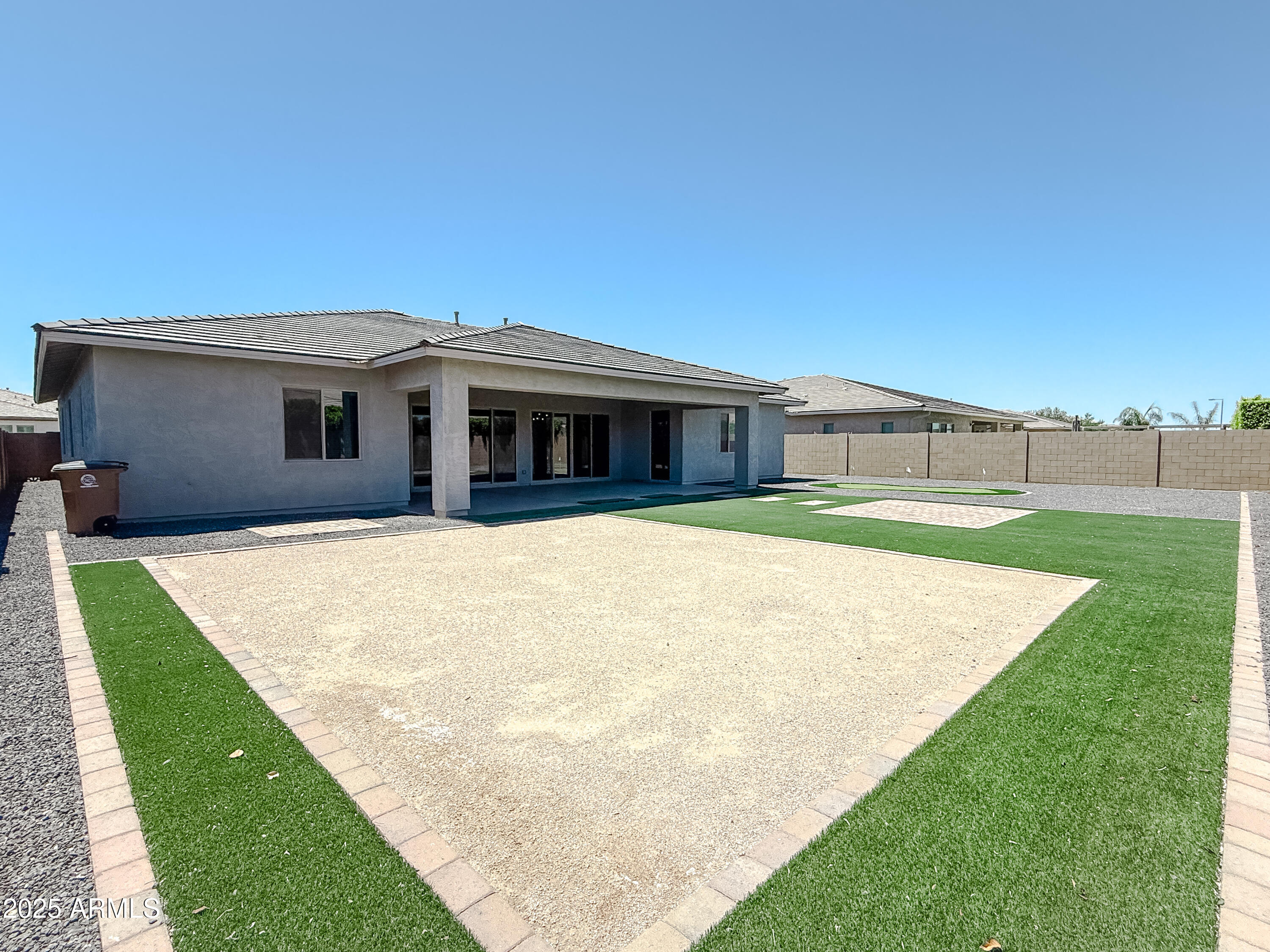 23060 E SONOQUI Boulevard