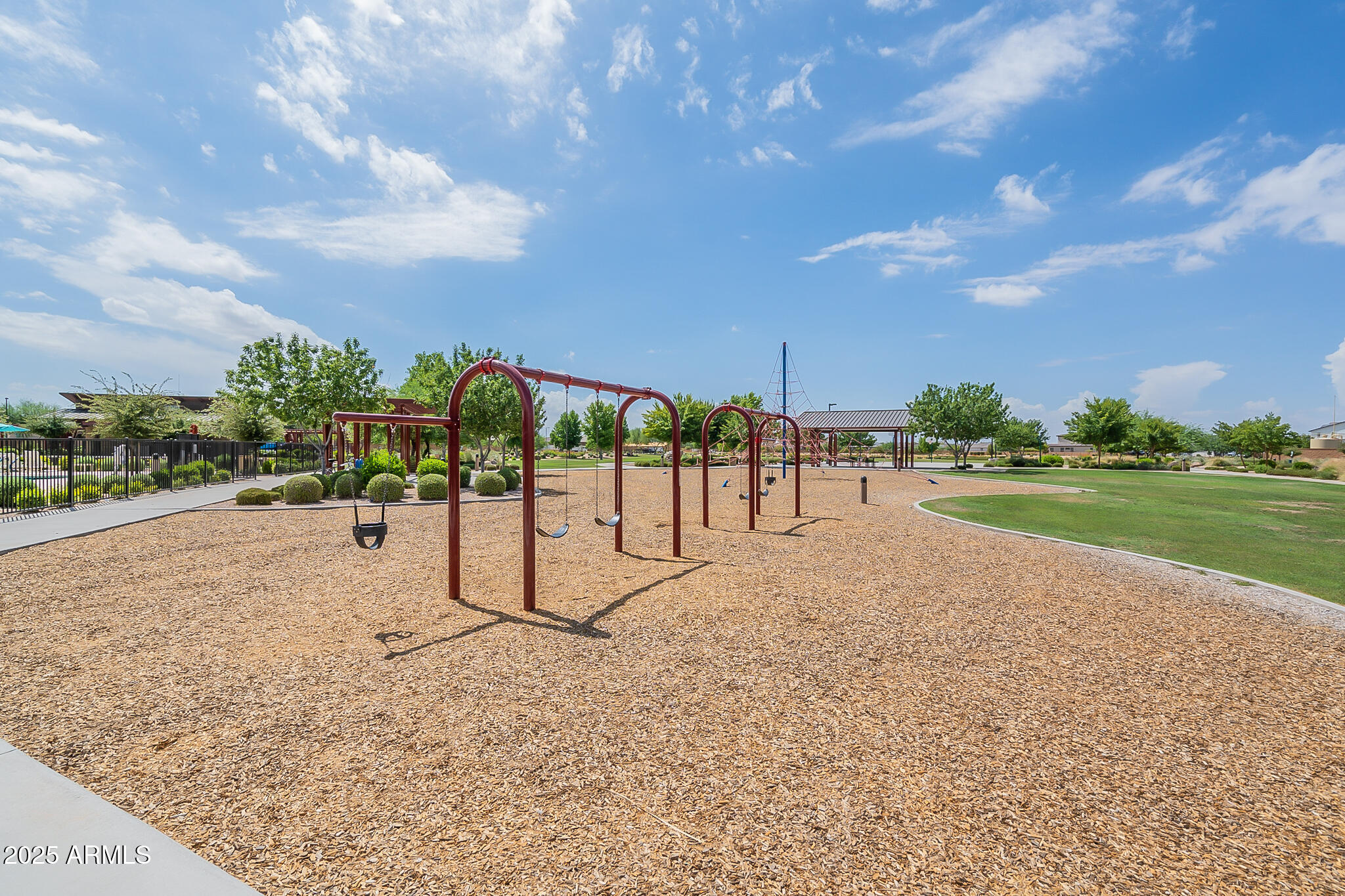 23060 E SONOQUI Boulevard