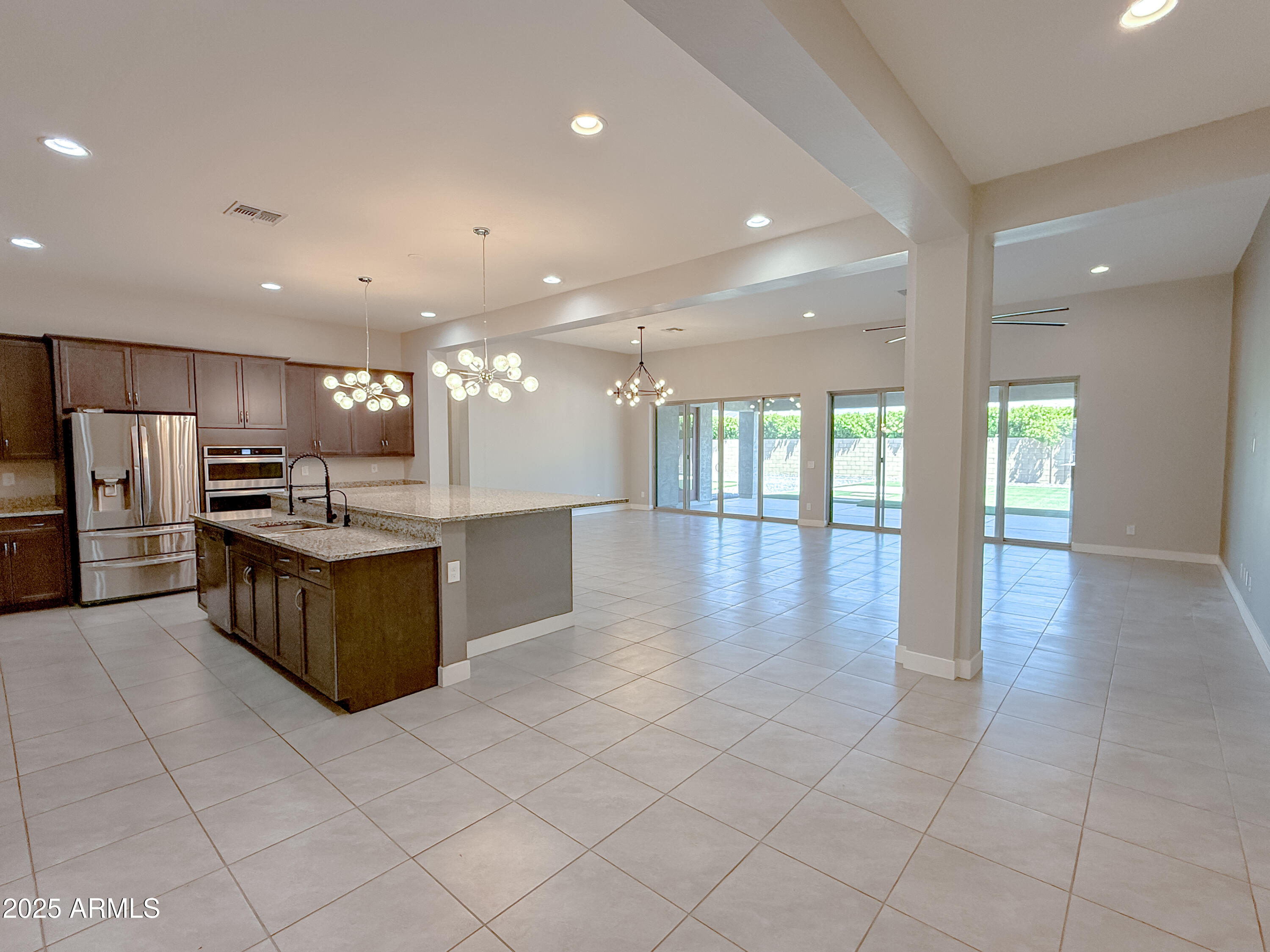 23060 E SONOQUI Boulevard
