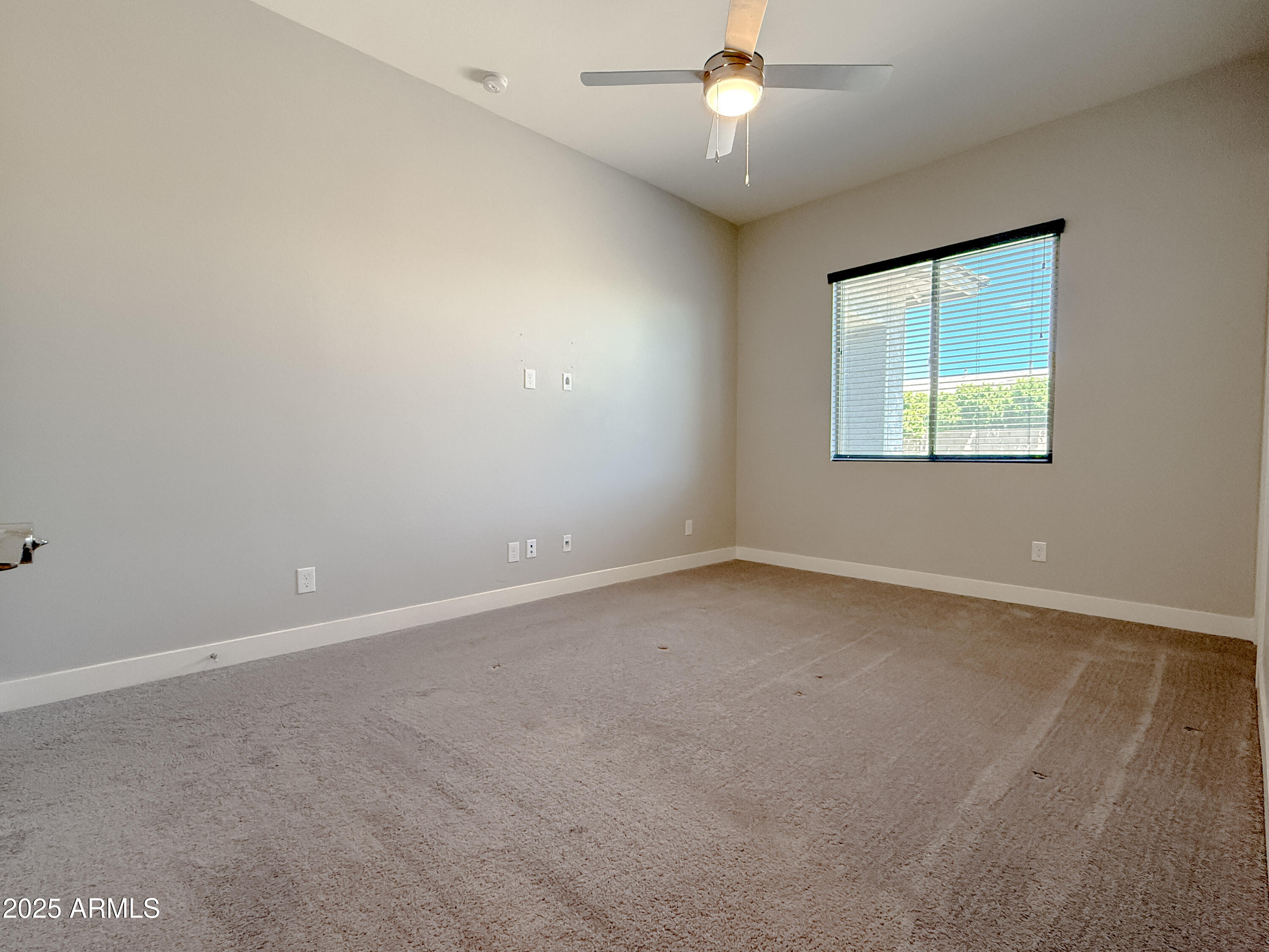 23060 E SONOQUI Boulevard