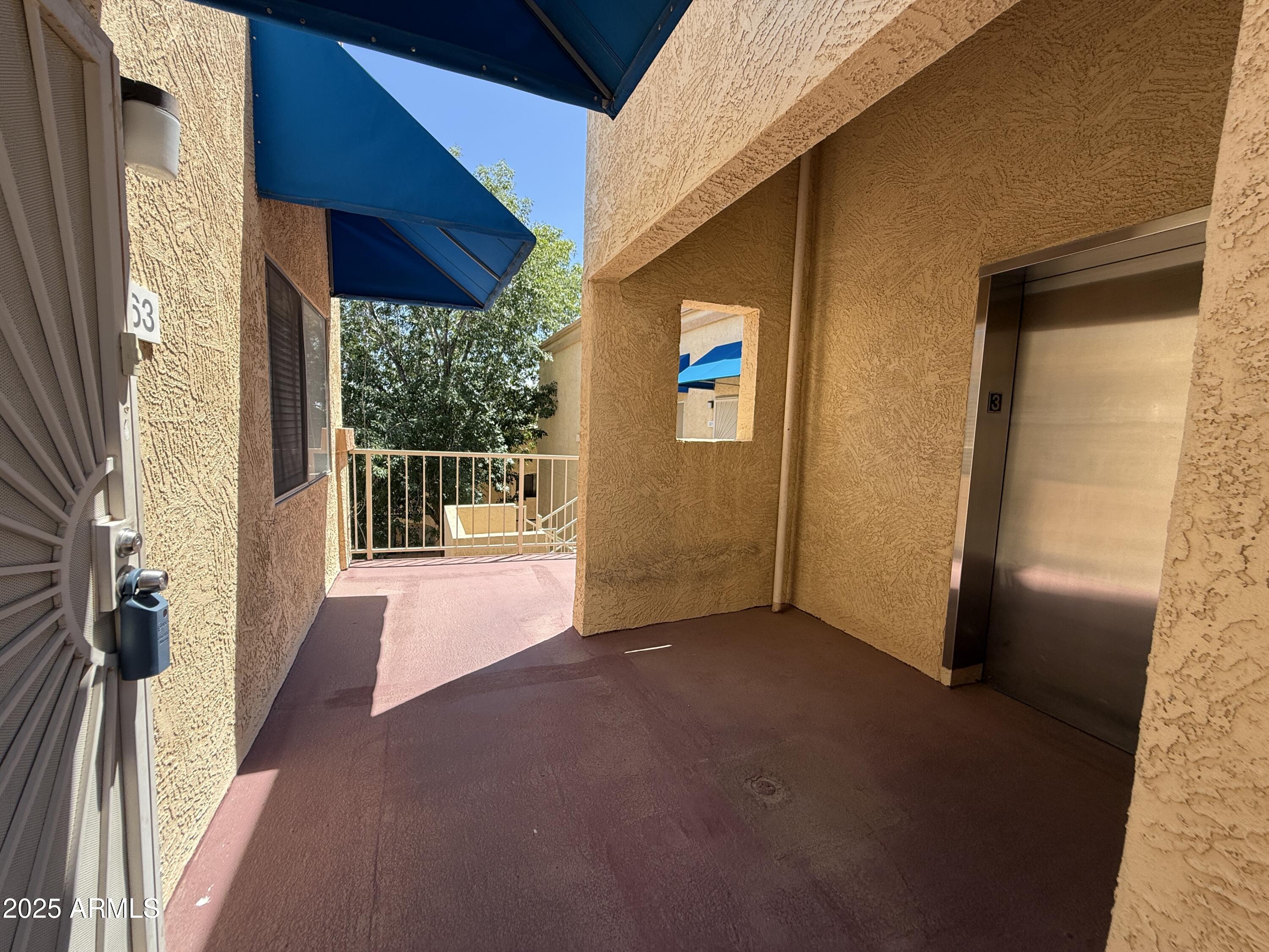 12221 W BELL Road 363