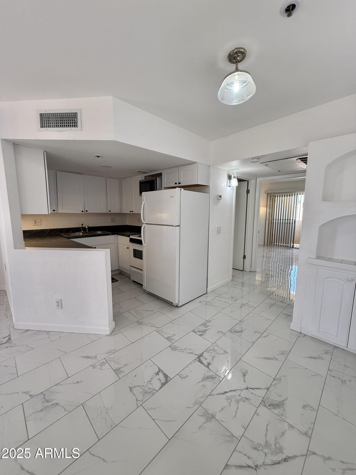 12221 W BELL Road 363