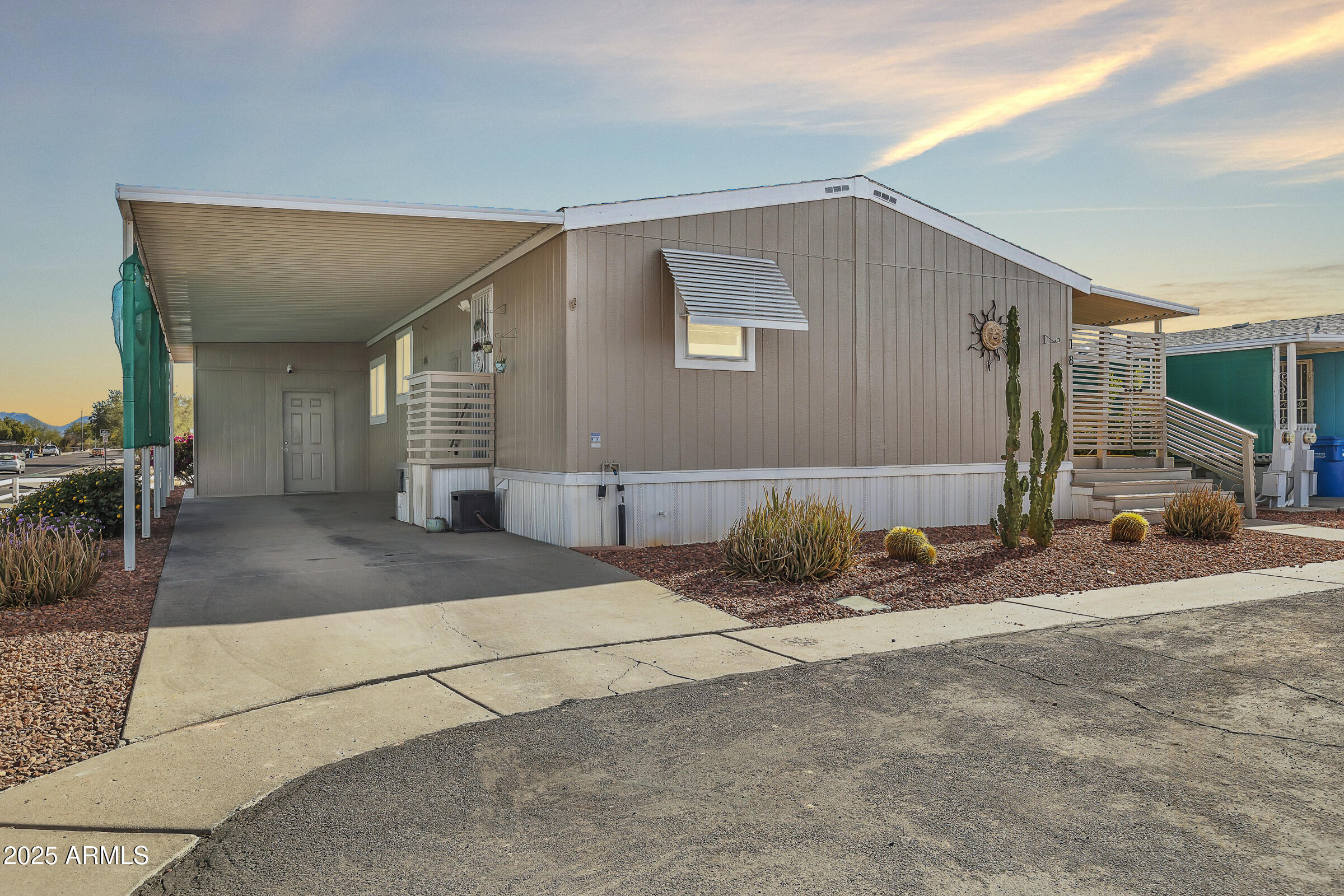 1955 E Grovers Avenue, 18
