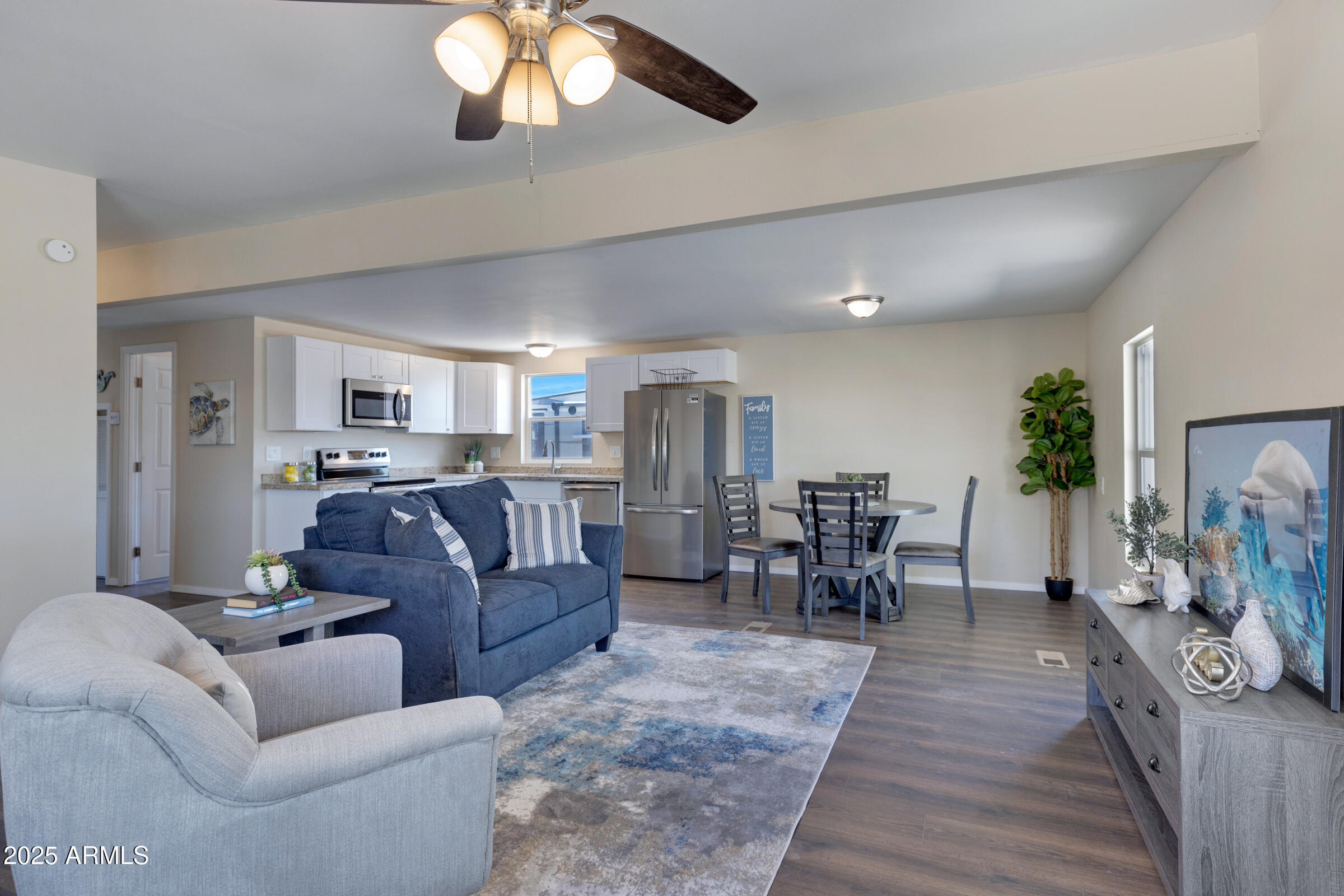 320 E McKellips Road, 44