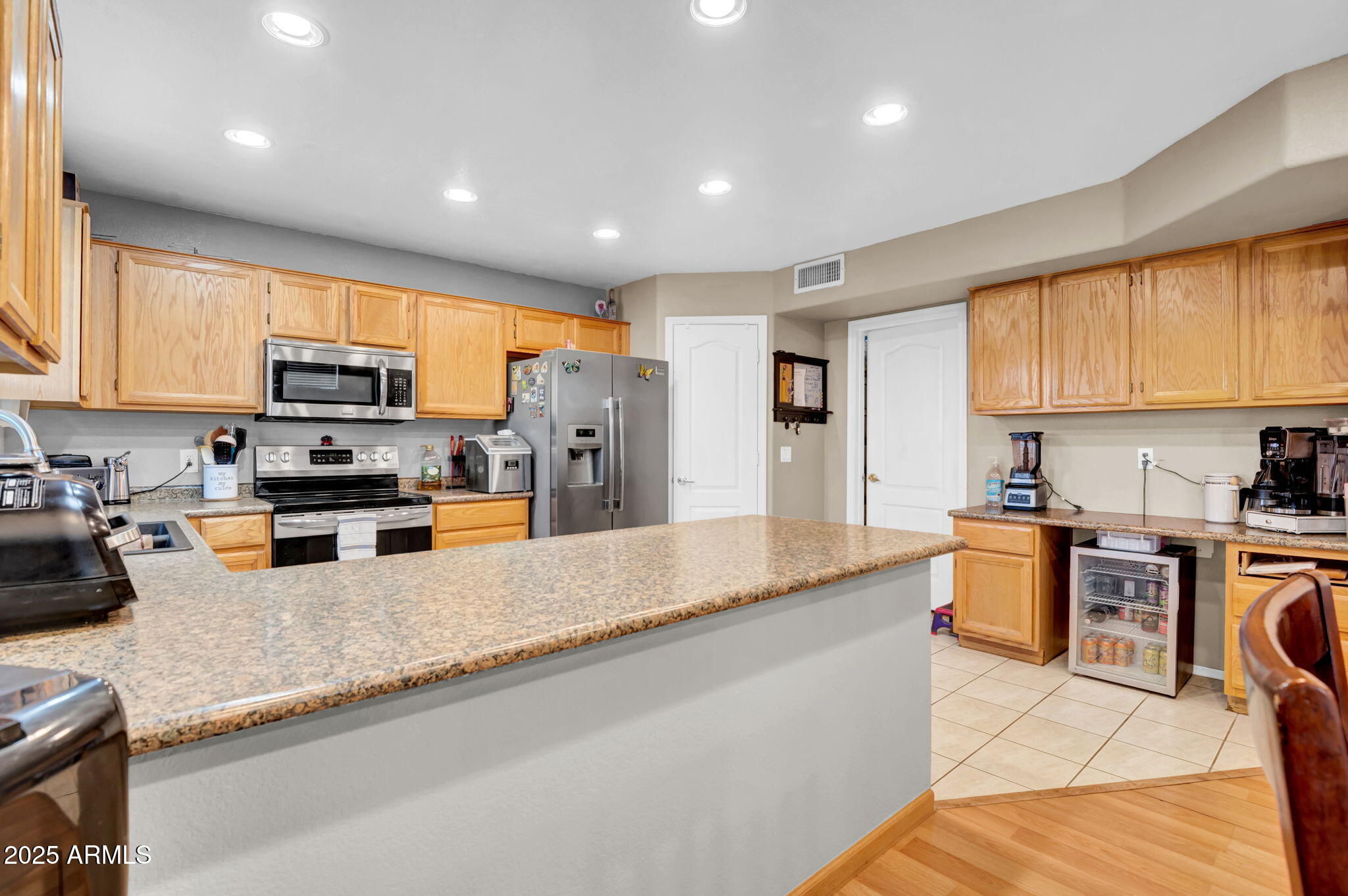 1949 E AIRE LIBRE Avenue