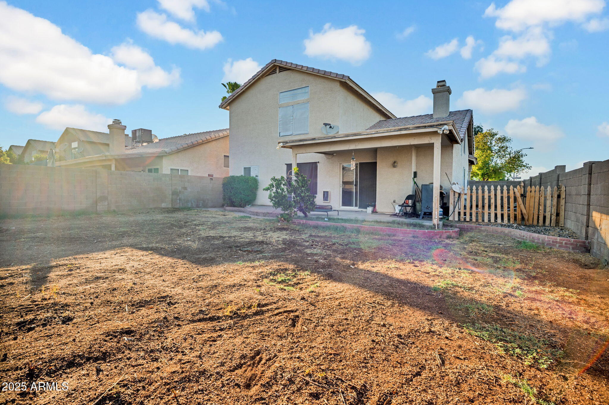 1949 E AIRE LIBRE Avenue