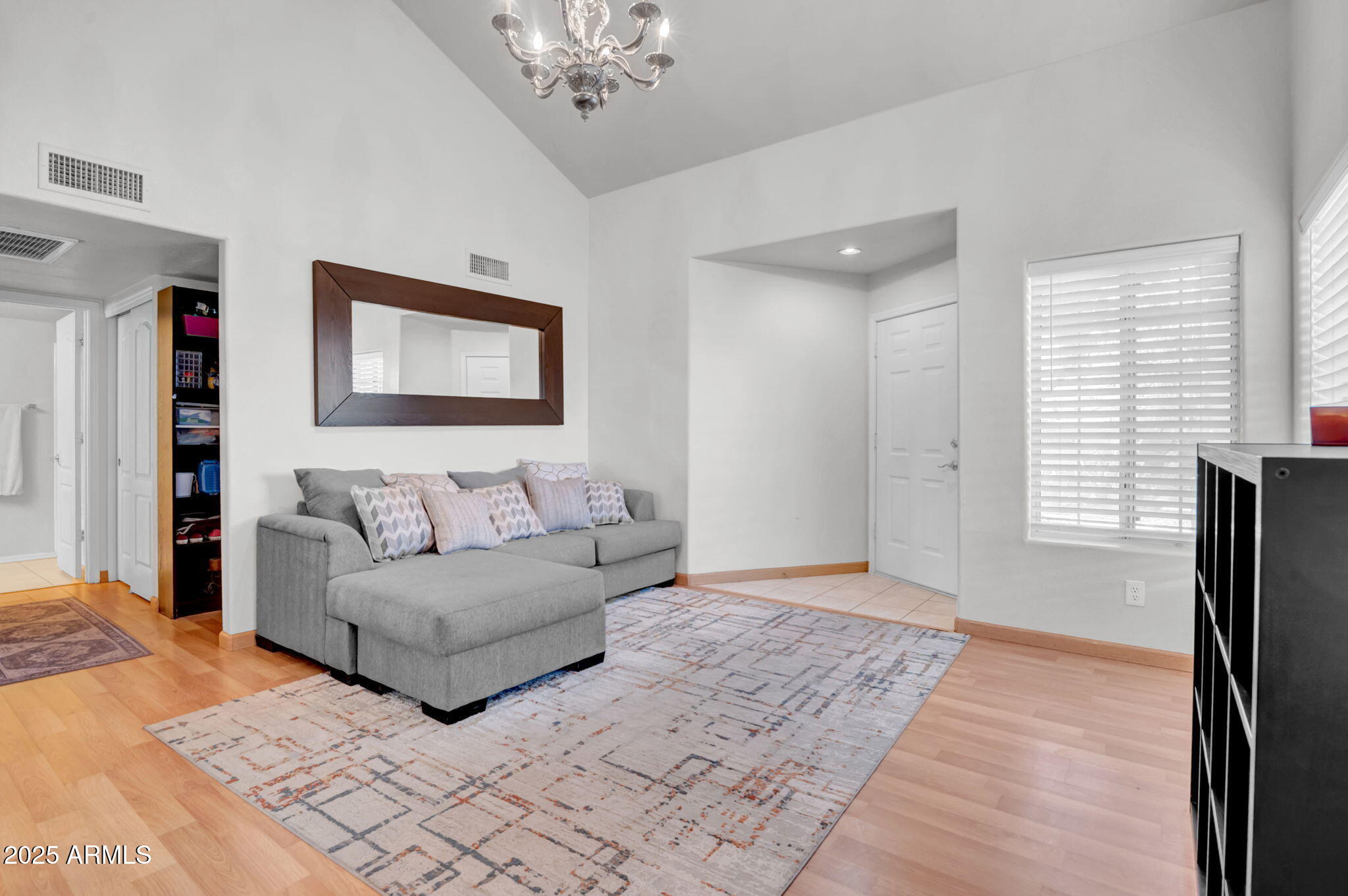 1949 E AIRE LIBRE Avenue