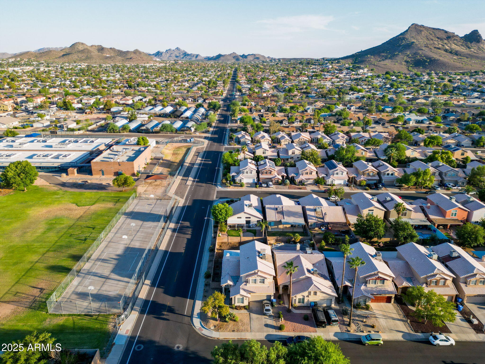 1949 E AIRE LIBRE Avenue