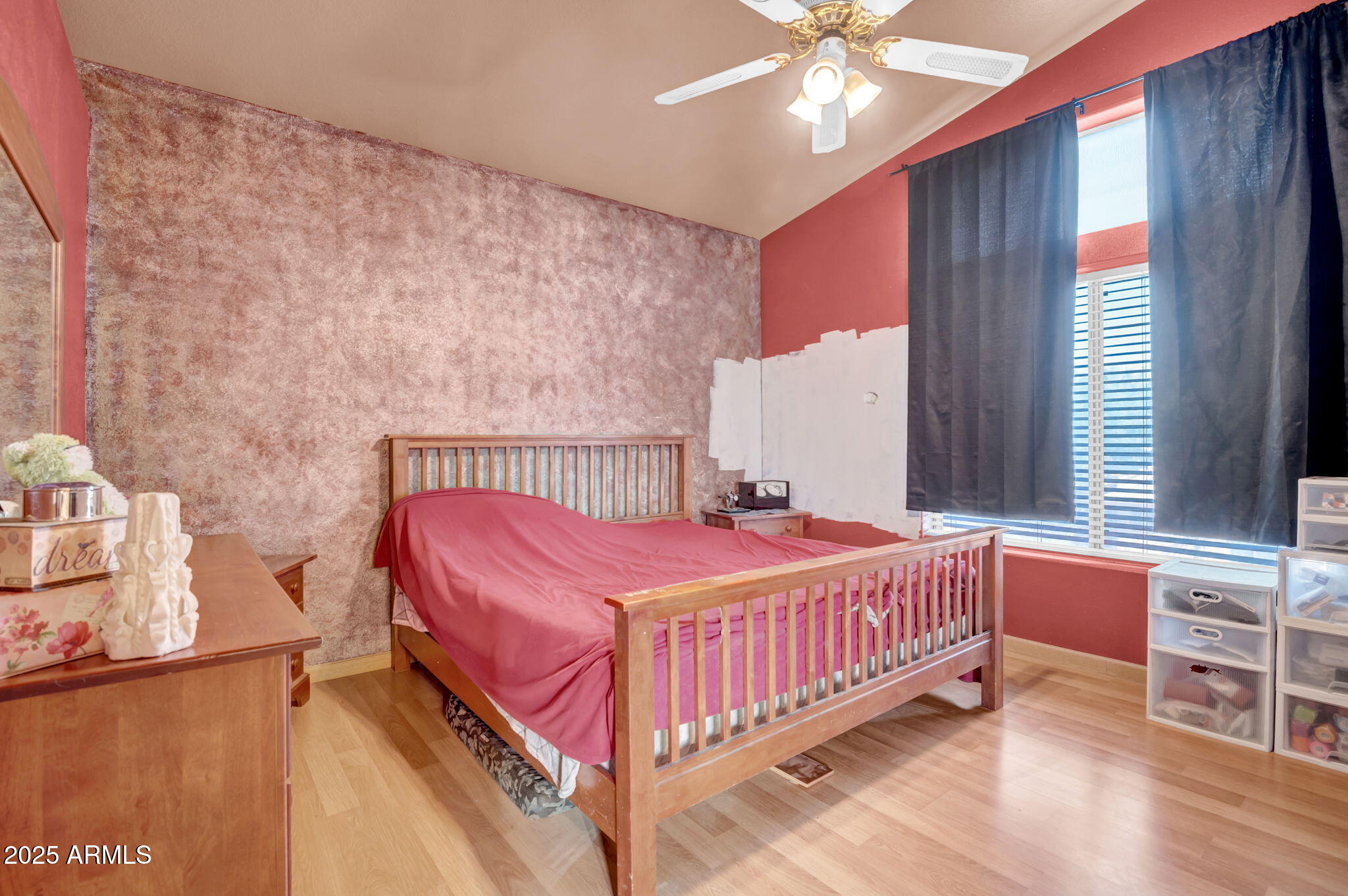 1949 E AIRE LIBRE Avenue