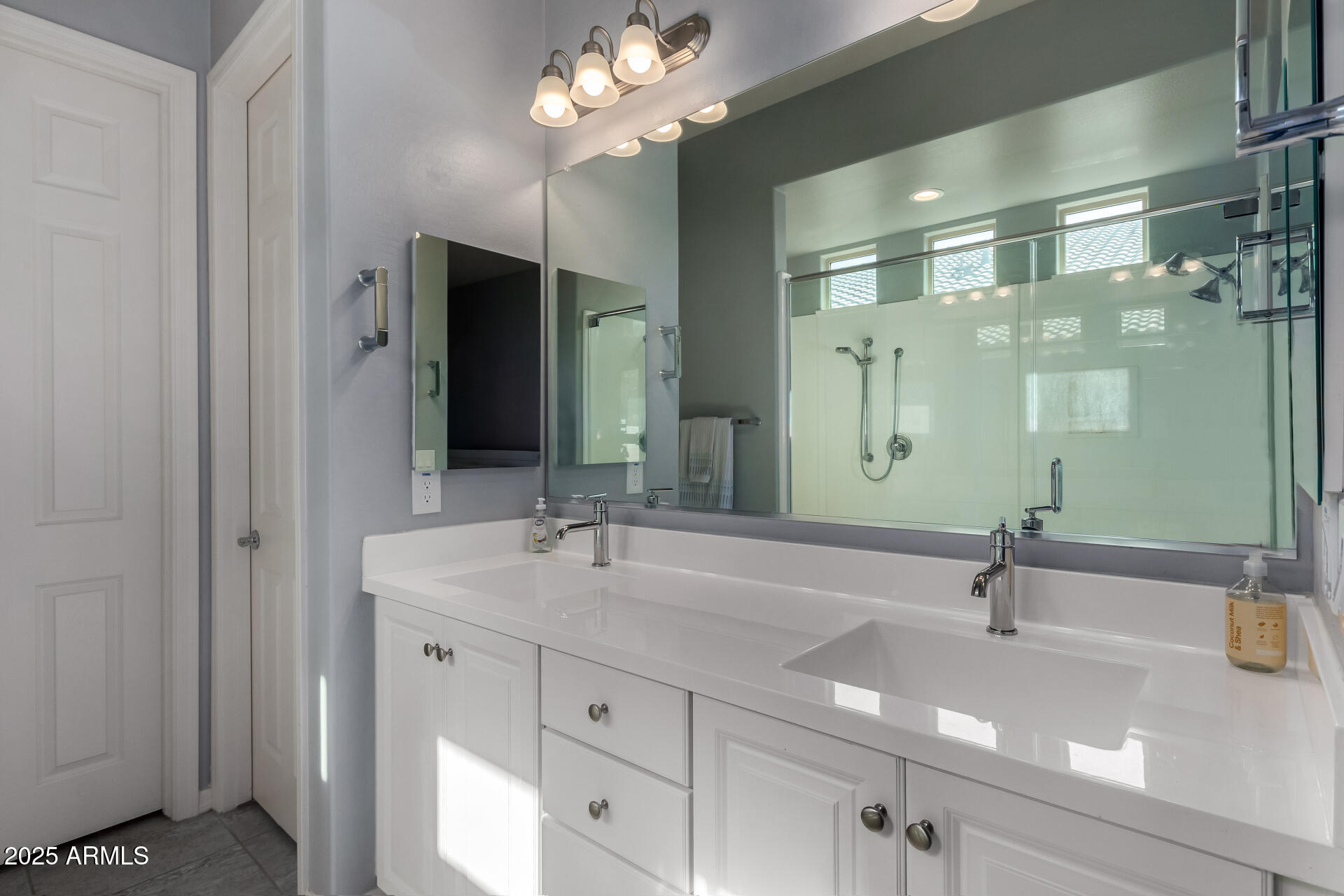 2857 W SANTA FE Drive