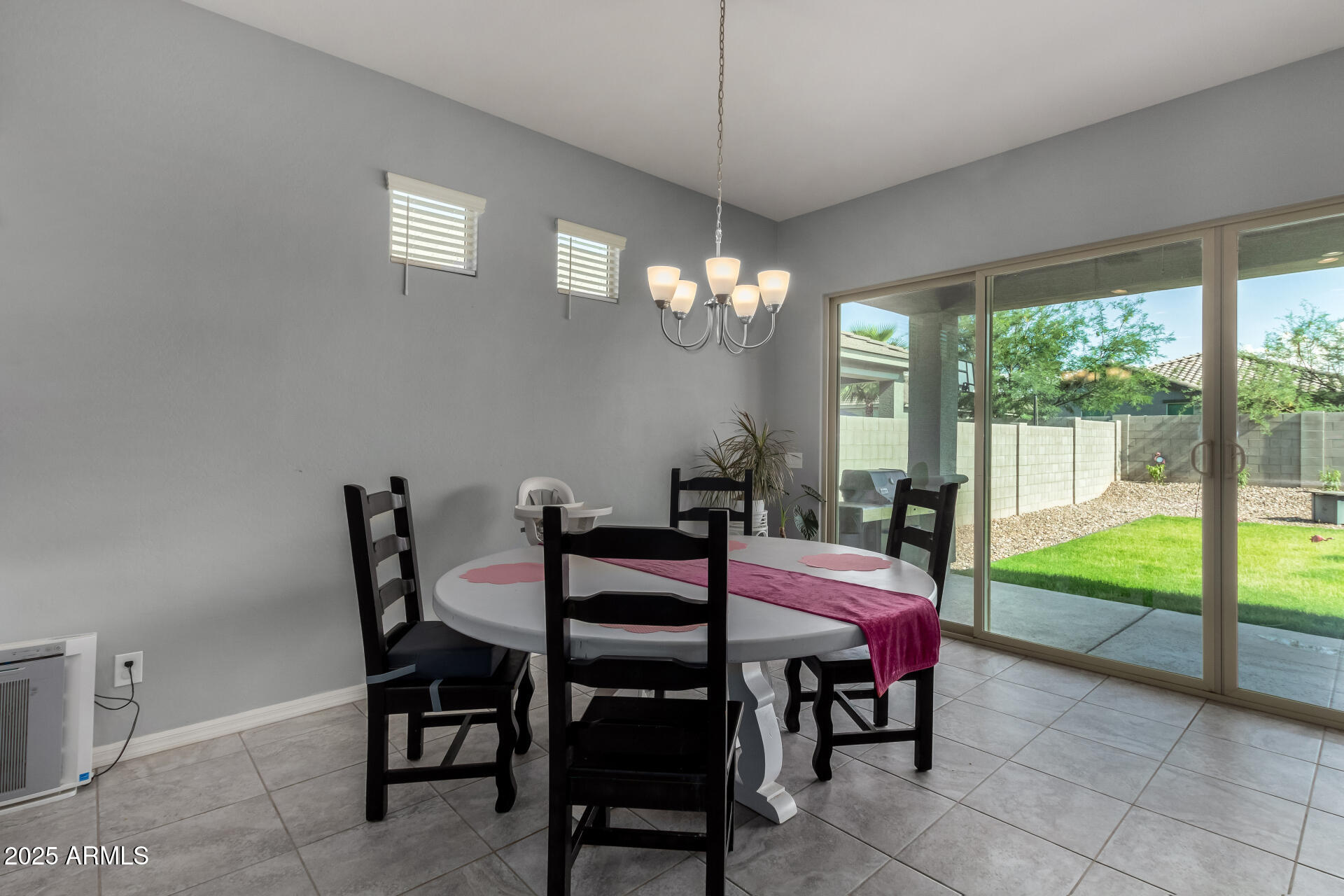 2857 W SANTA FE Drive