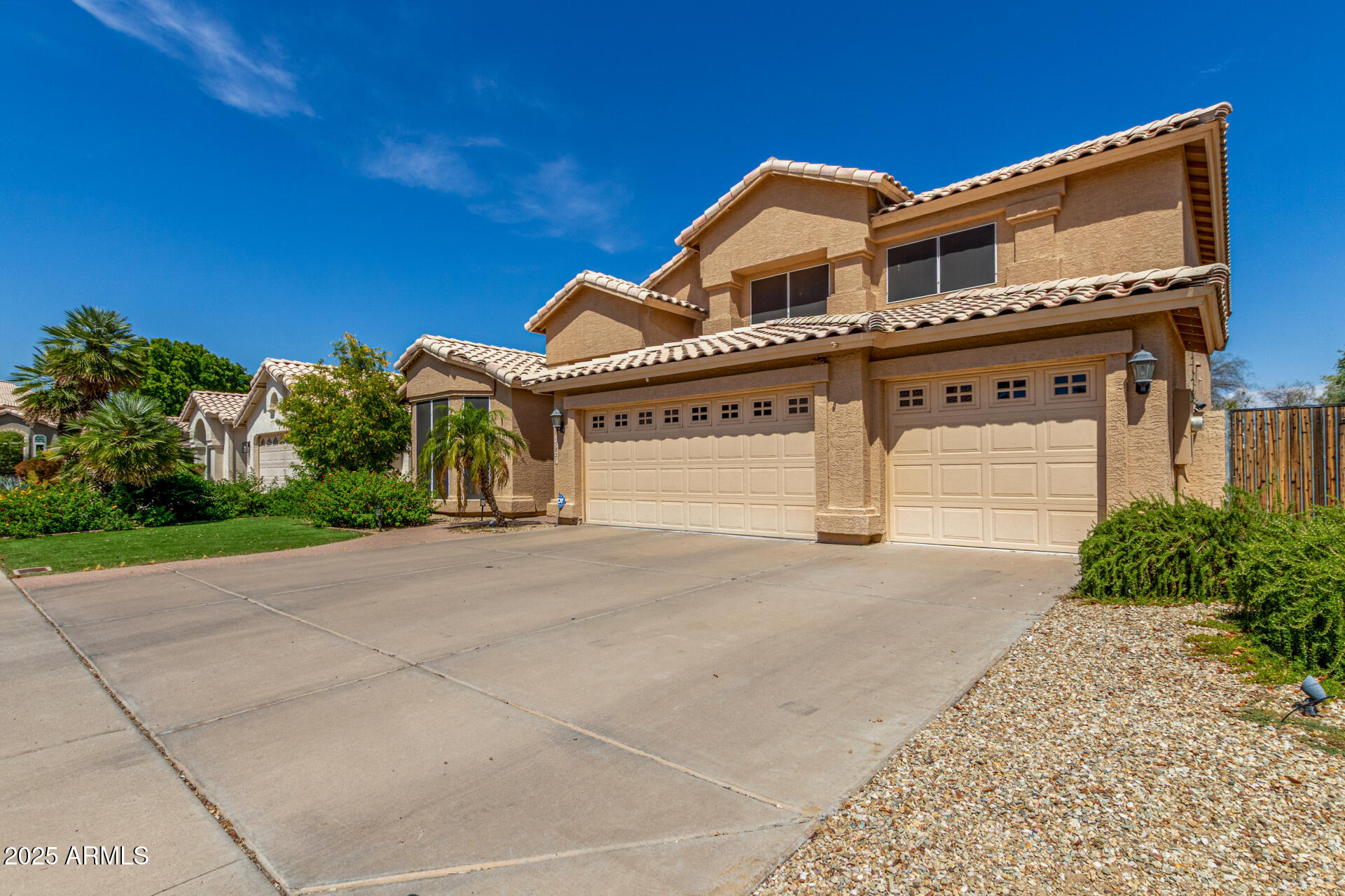 15827 S 27TH Way