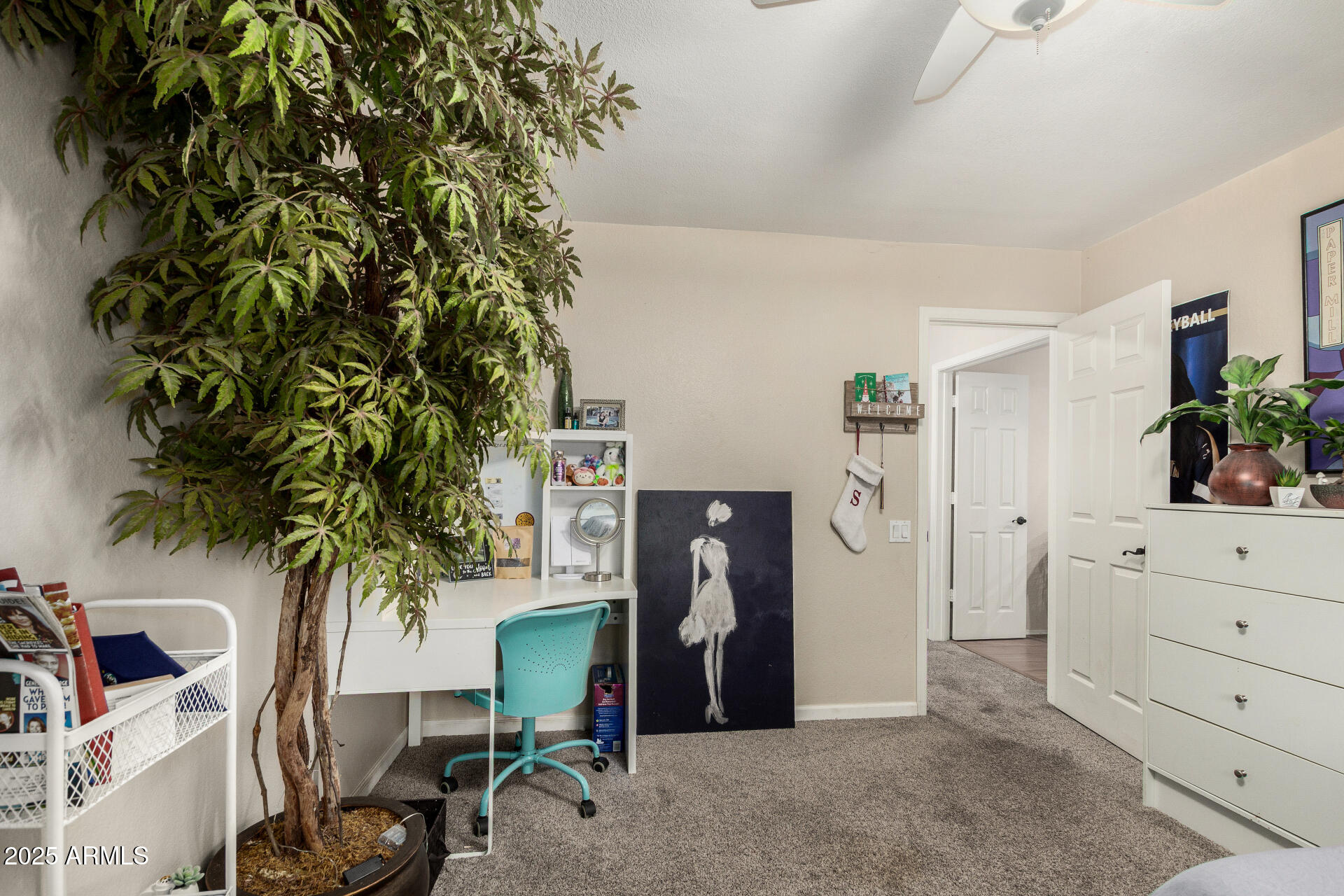 15827 S 27TH Way
